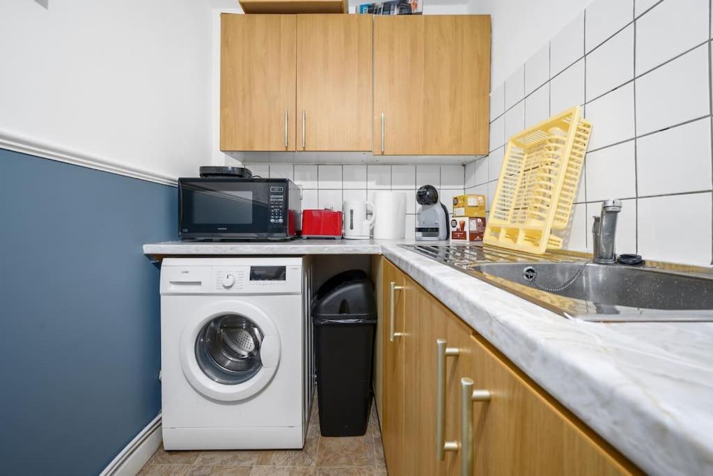 Private Retreat For 3 Near Centre Manchester