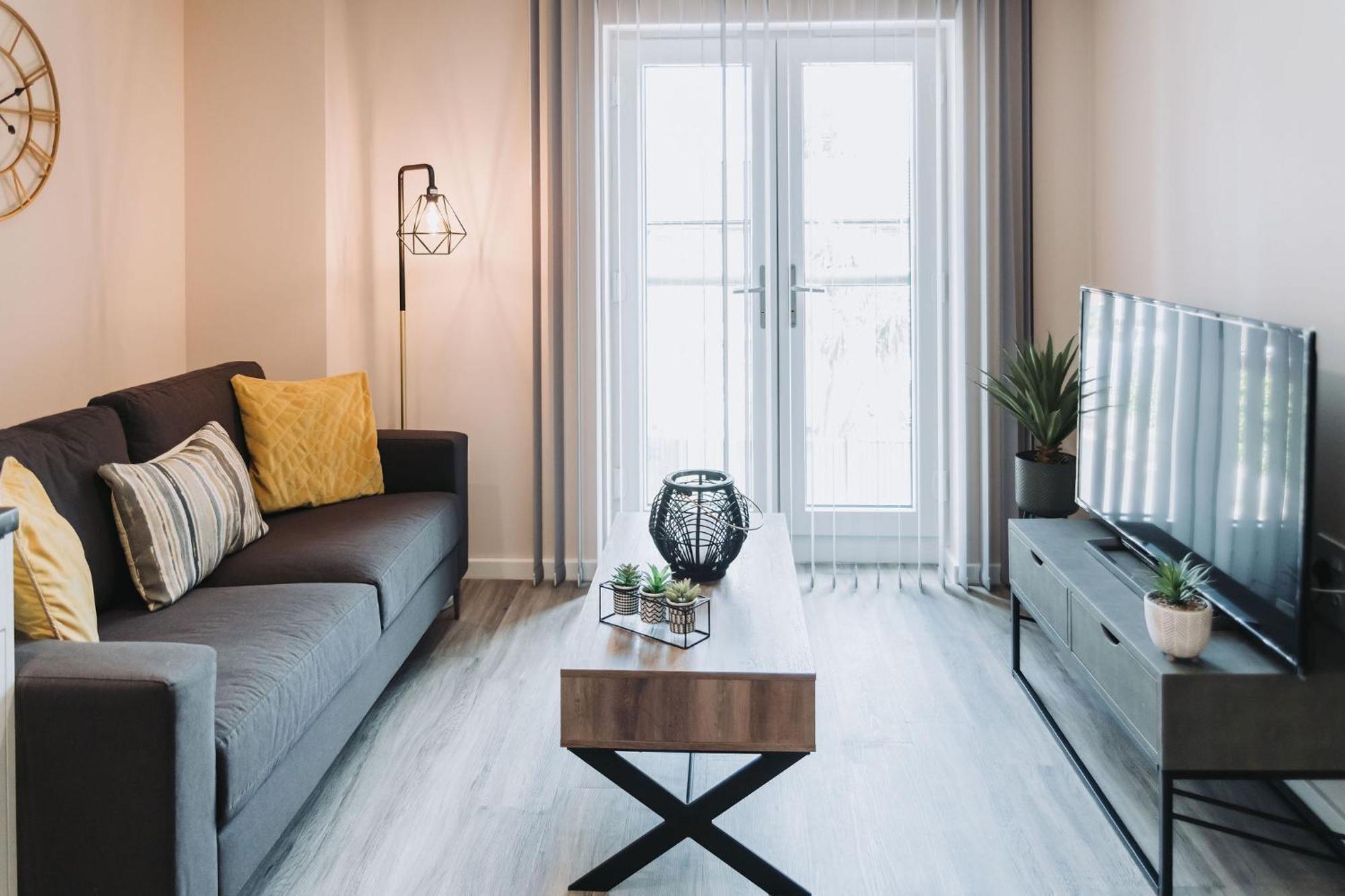 Ideal Near Old Trafford Apartment *