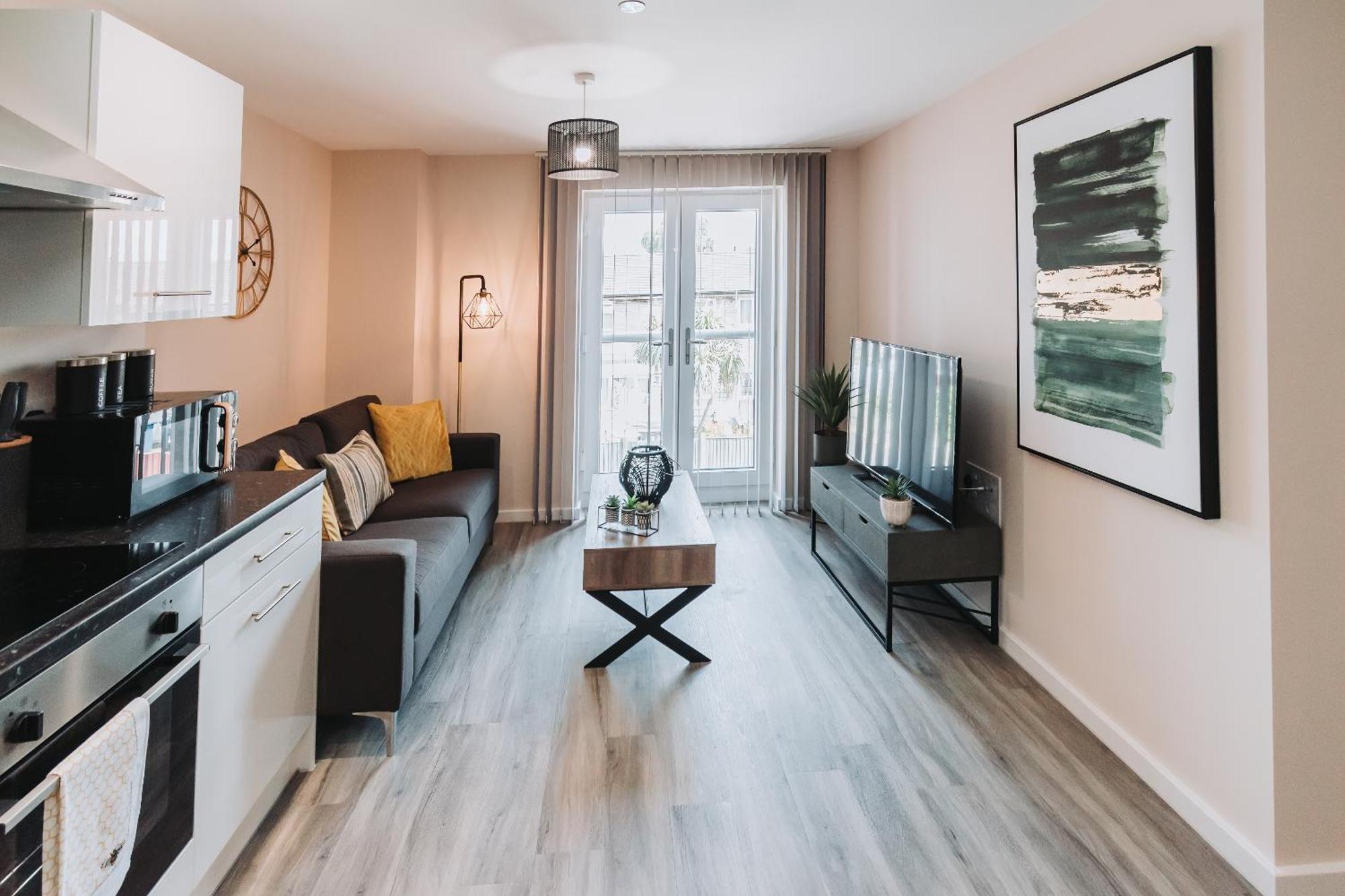 Ideal Near Old Trafford Apartment