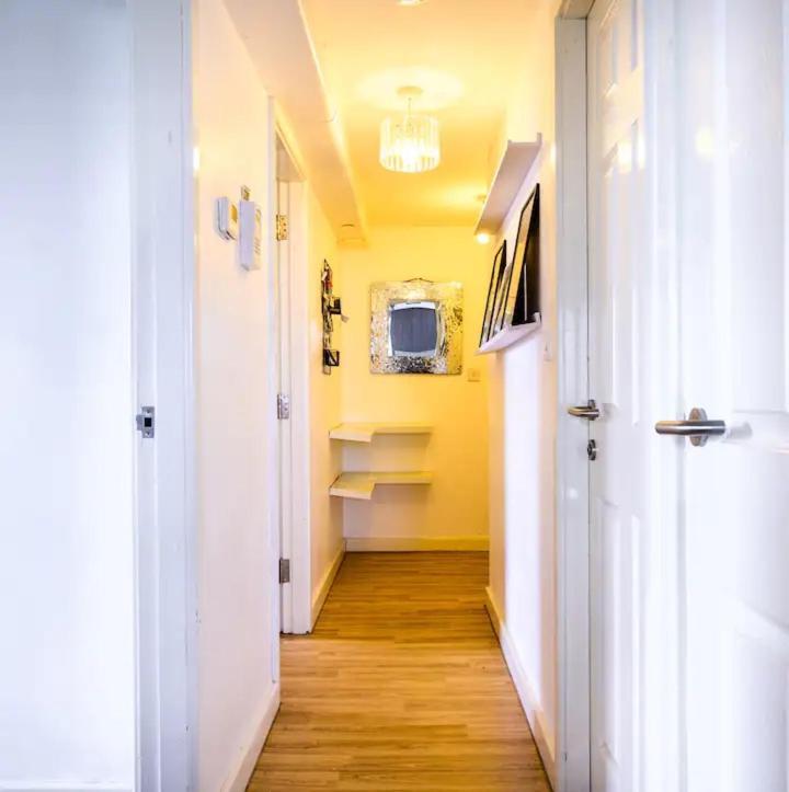 Prime Location Near City-trafford Centre-stadium 2bed * Manchester