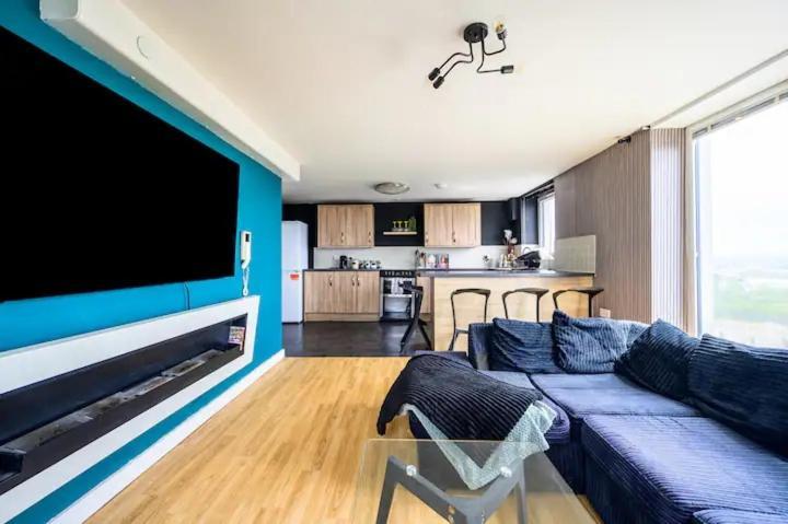 Prime Location Near City-trafford Centre-stadium 2bed Apartment Manchester