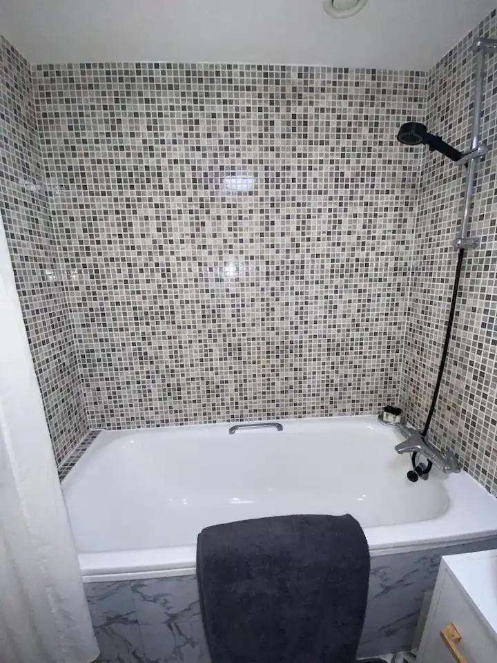 Apartment Prime Location Near City-trafford Centre-stadium 2bed *