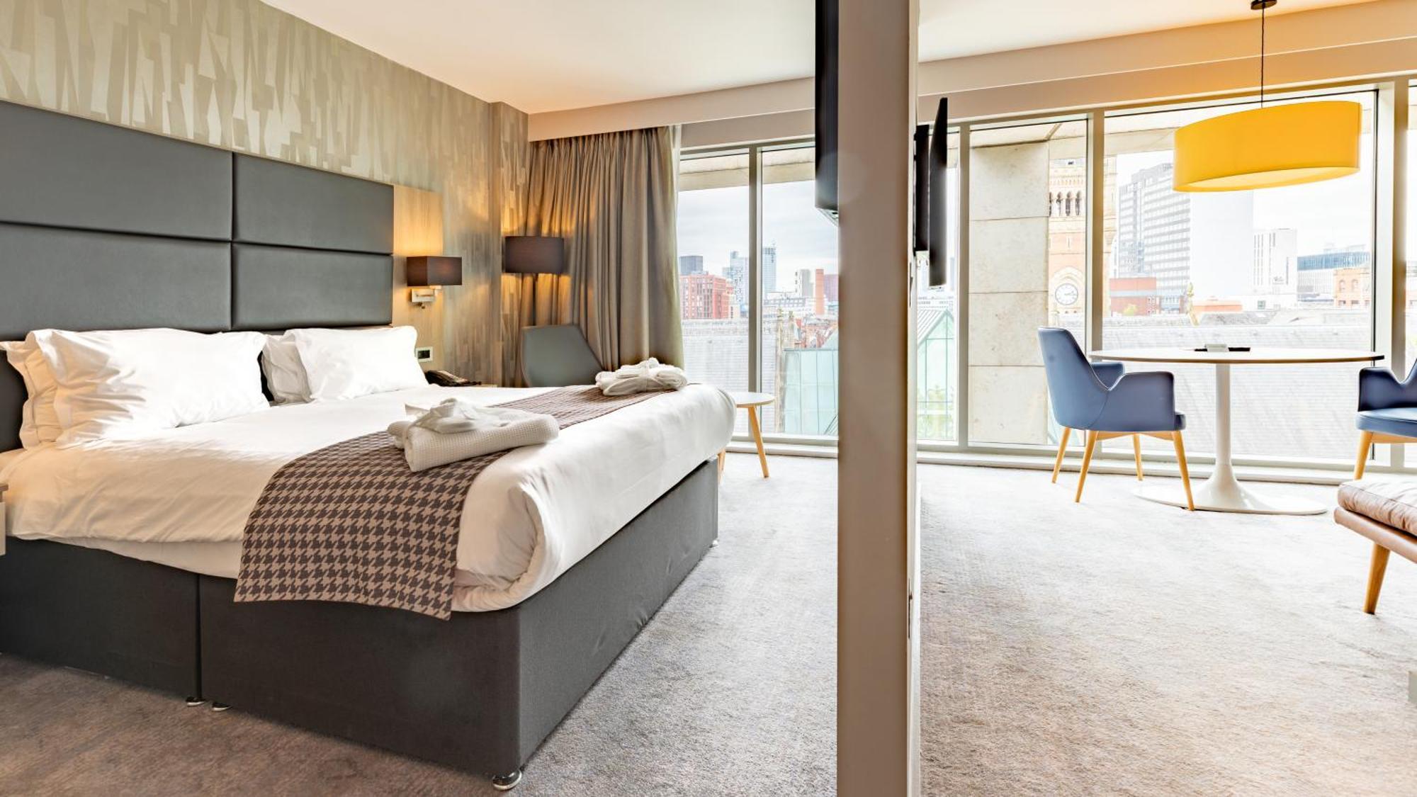 - Centre By Ihg Hotel Manchester