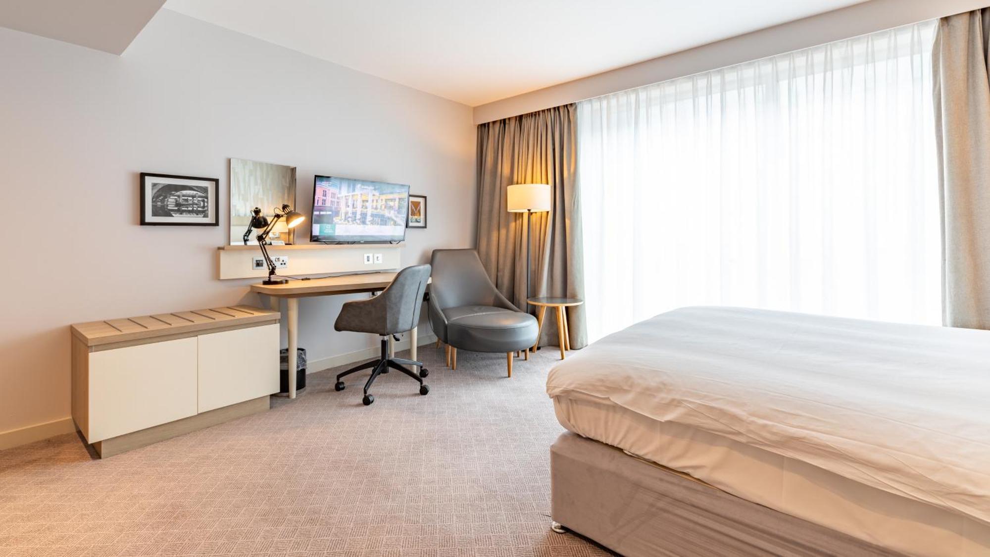 - Centre By Ihg 4* Manchester