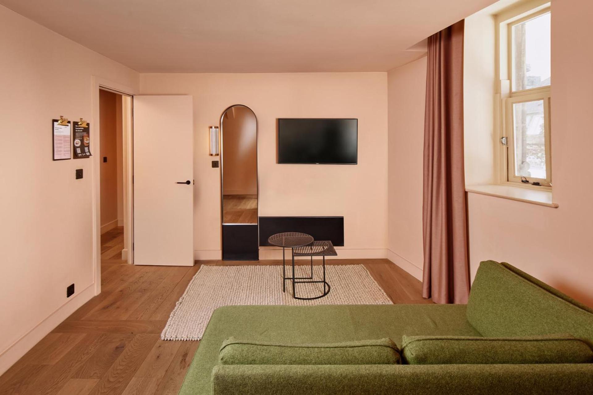 Whitworth Locke 4* Manchester