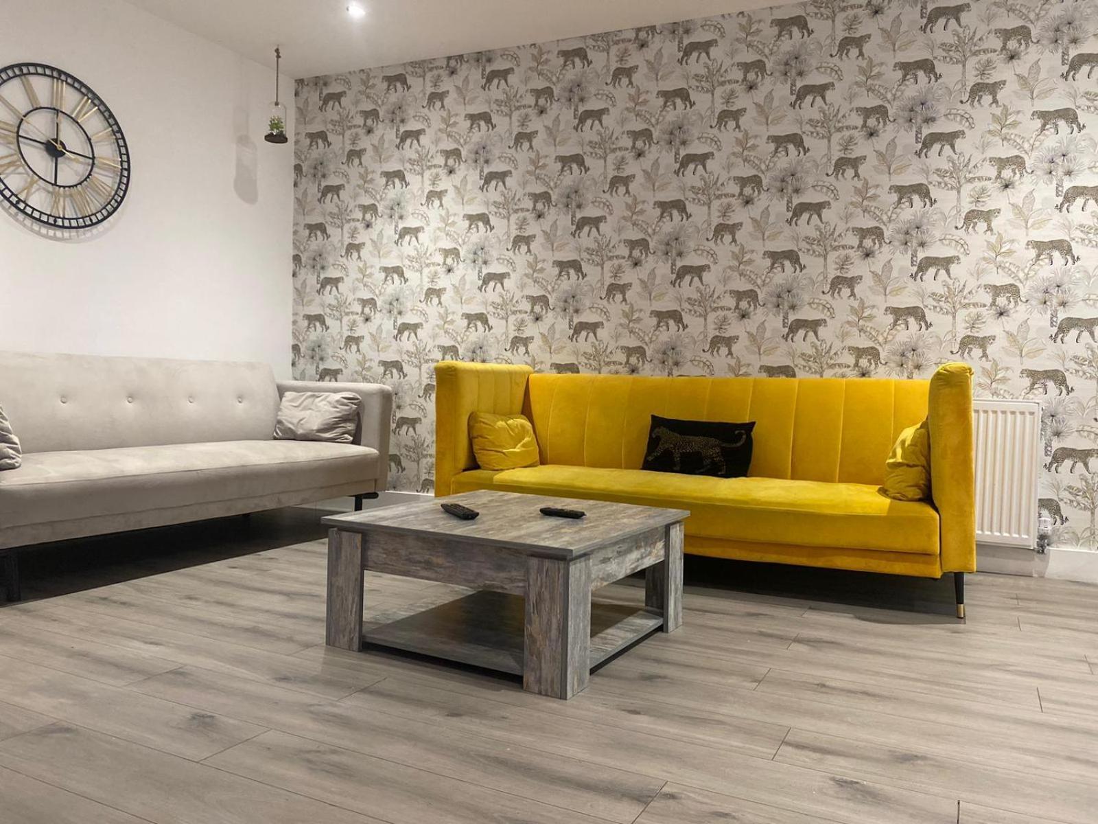 Uniquejoe Apartment