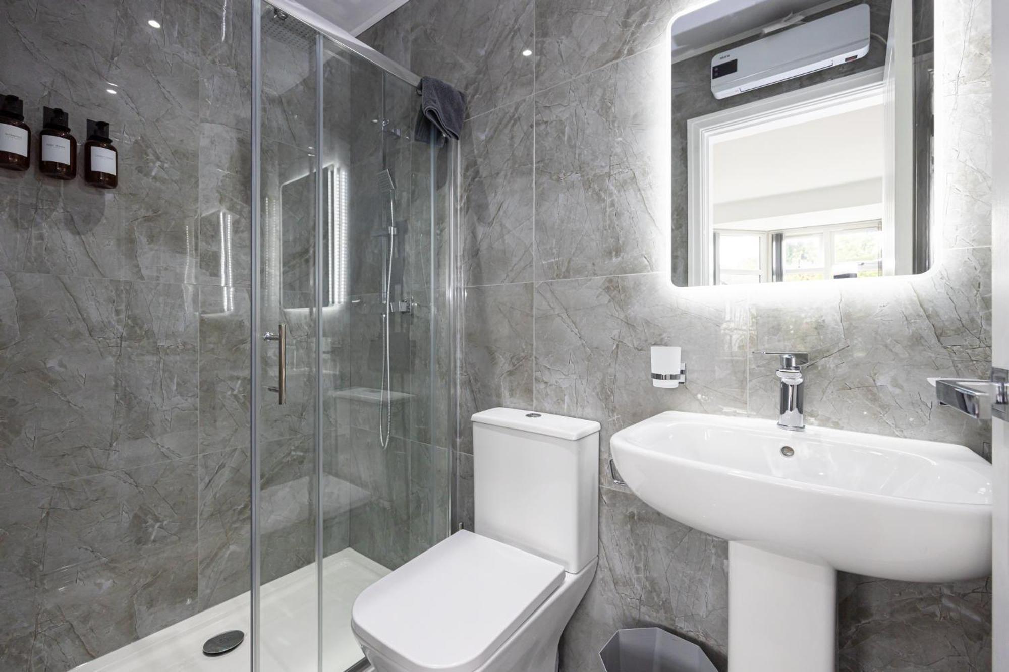 Guest house The Kent- Luxury Manchester