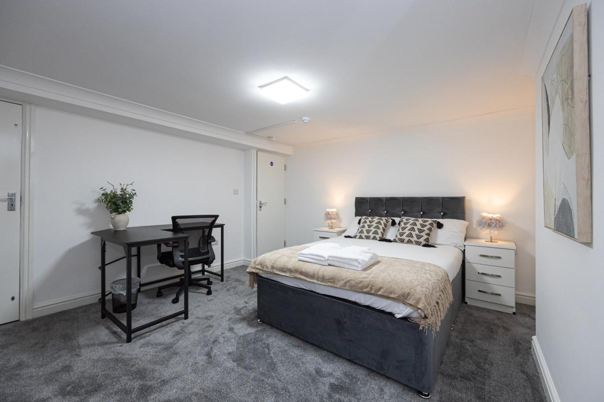 Modern Spacious 6bd Haven 8 Min From Centre Holiday home