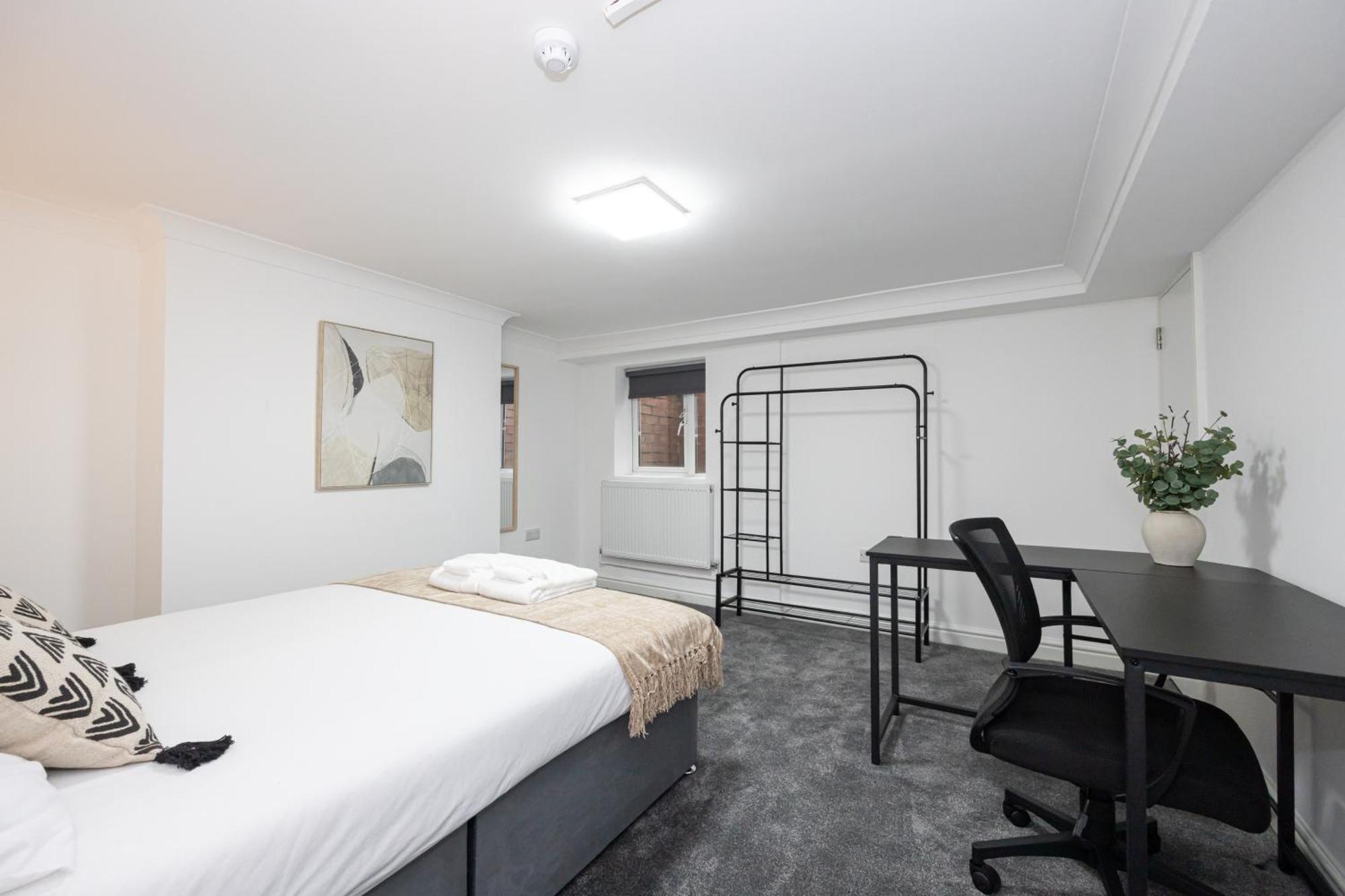 Modern Spacious 6bd Haven 8 Min From Centre Holiday home