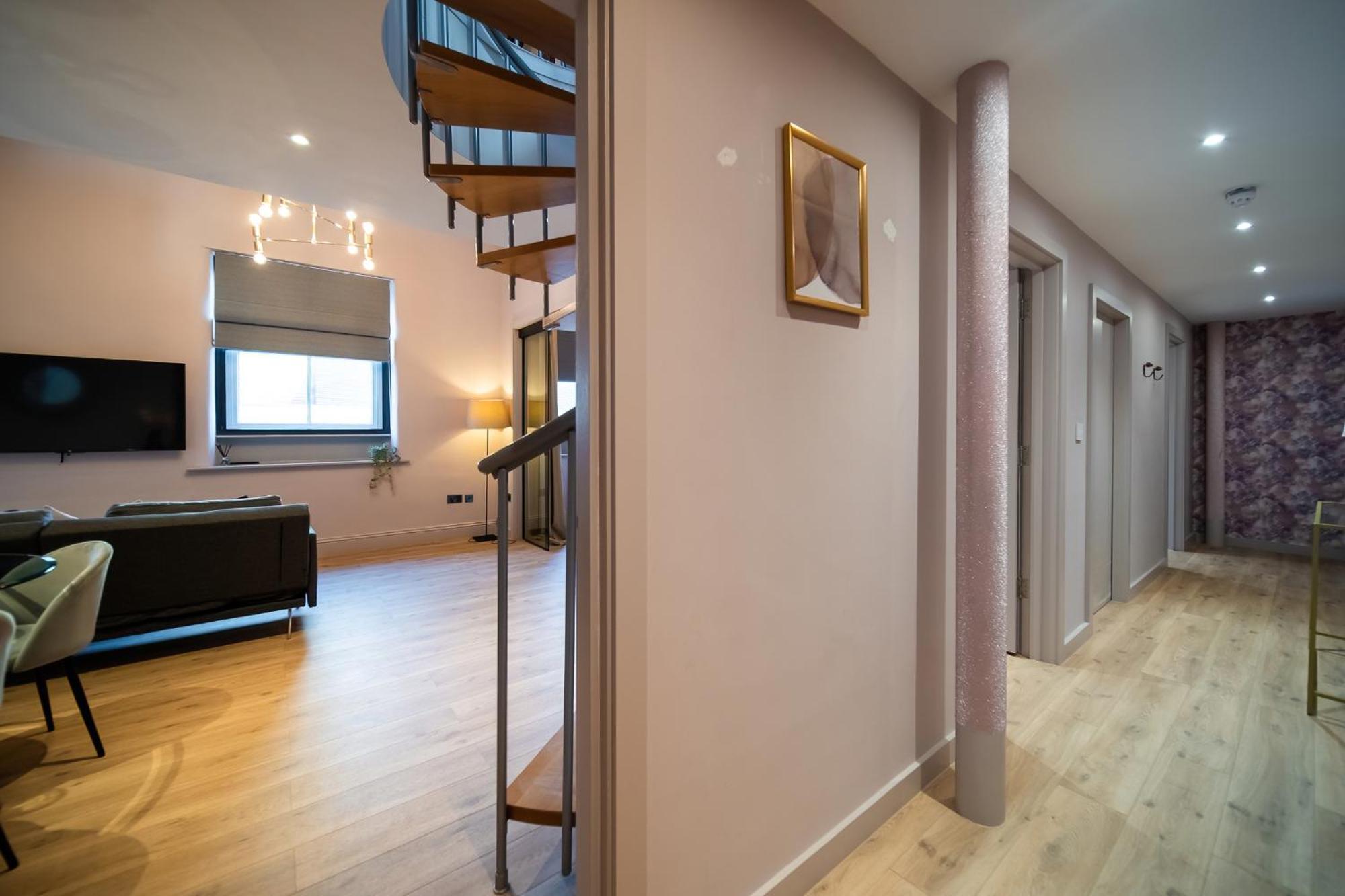 Livestay 3-bed Loft In The Heart Of Apartment *