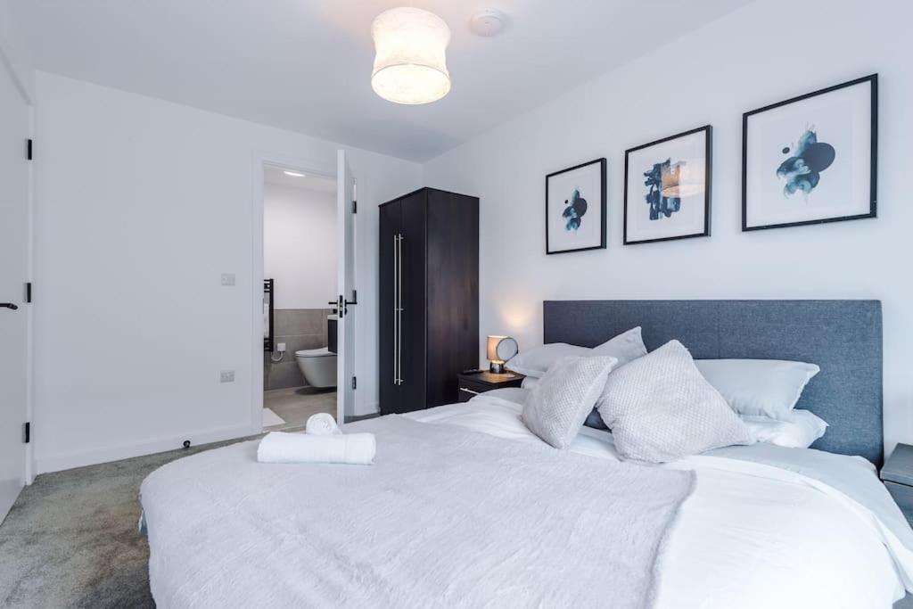 Sleeps 6, Stylish 2 Bedroom In Old Trafford, Balcony, Smart Tvs, Long Term Disc Appartement *