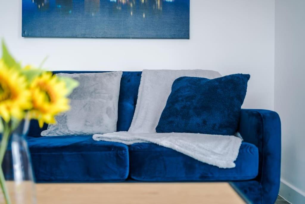 Sleeps 6, Stylish 2 Bedroom In Old Trafford, Balcony, Smart Tvs, Long Term Disc Appartement