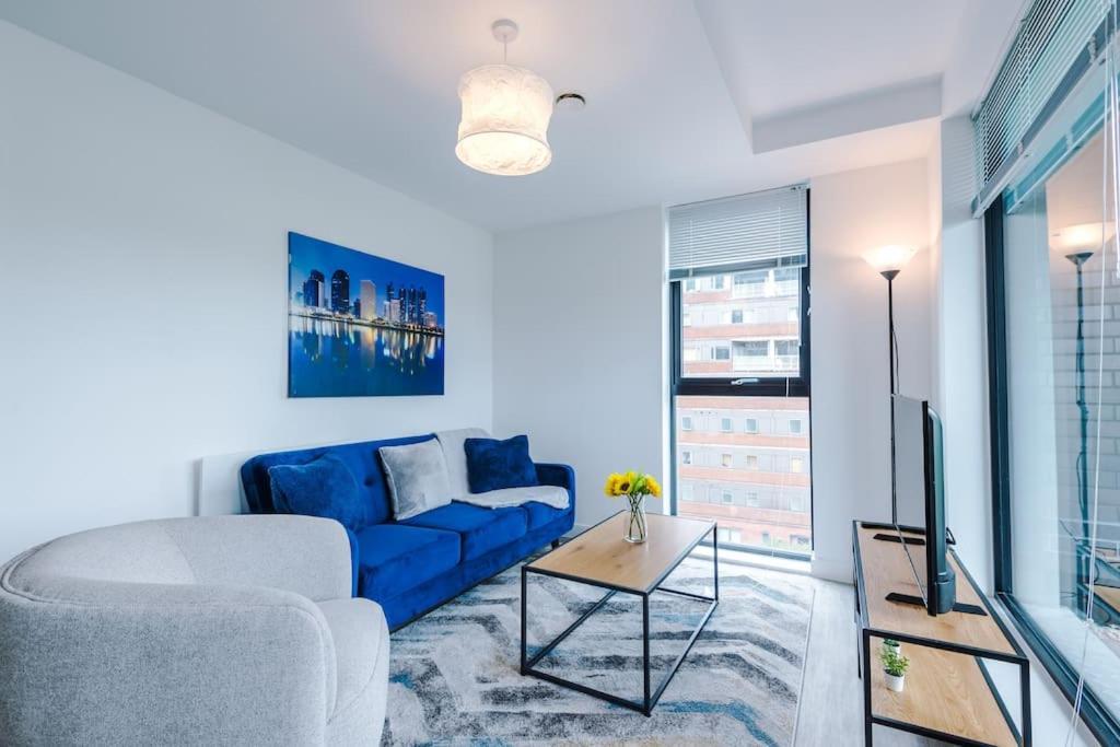 Sleeps 6, Stylish 2 Bedroom In Old Trafford, Balcony, Smart Tvs, Long Term Disc Appartement Manchester