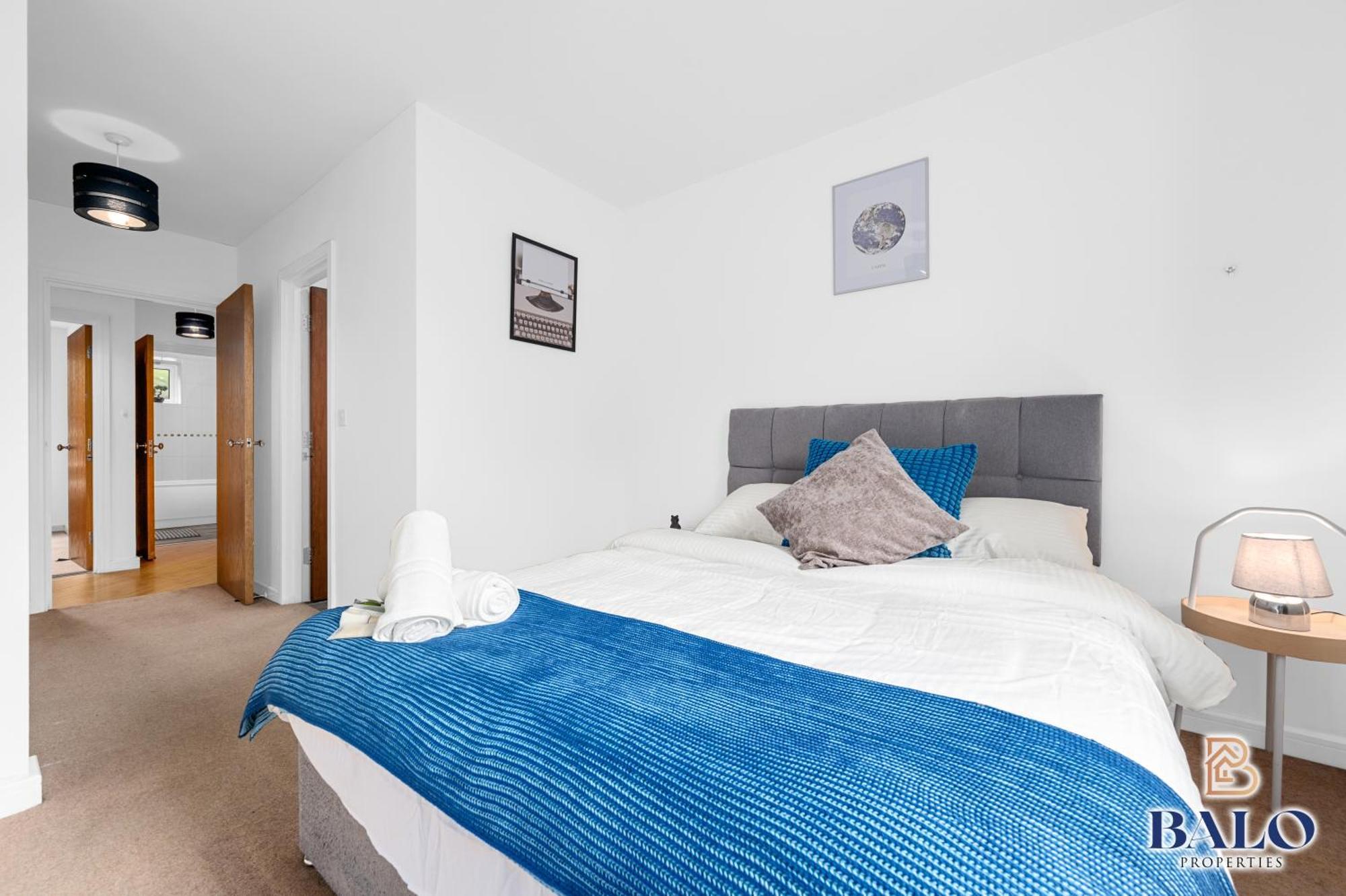 Modern Spacious 2bedroom Great! Location By Etihad Mancity Stadium& Coop Live Arena Apartment