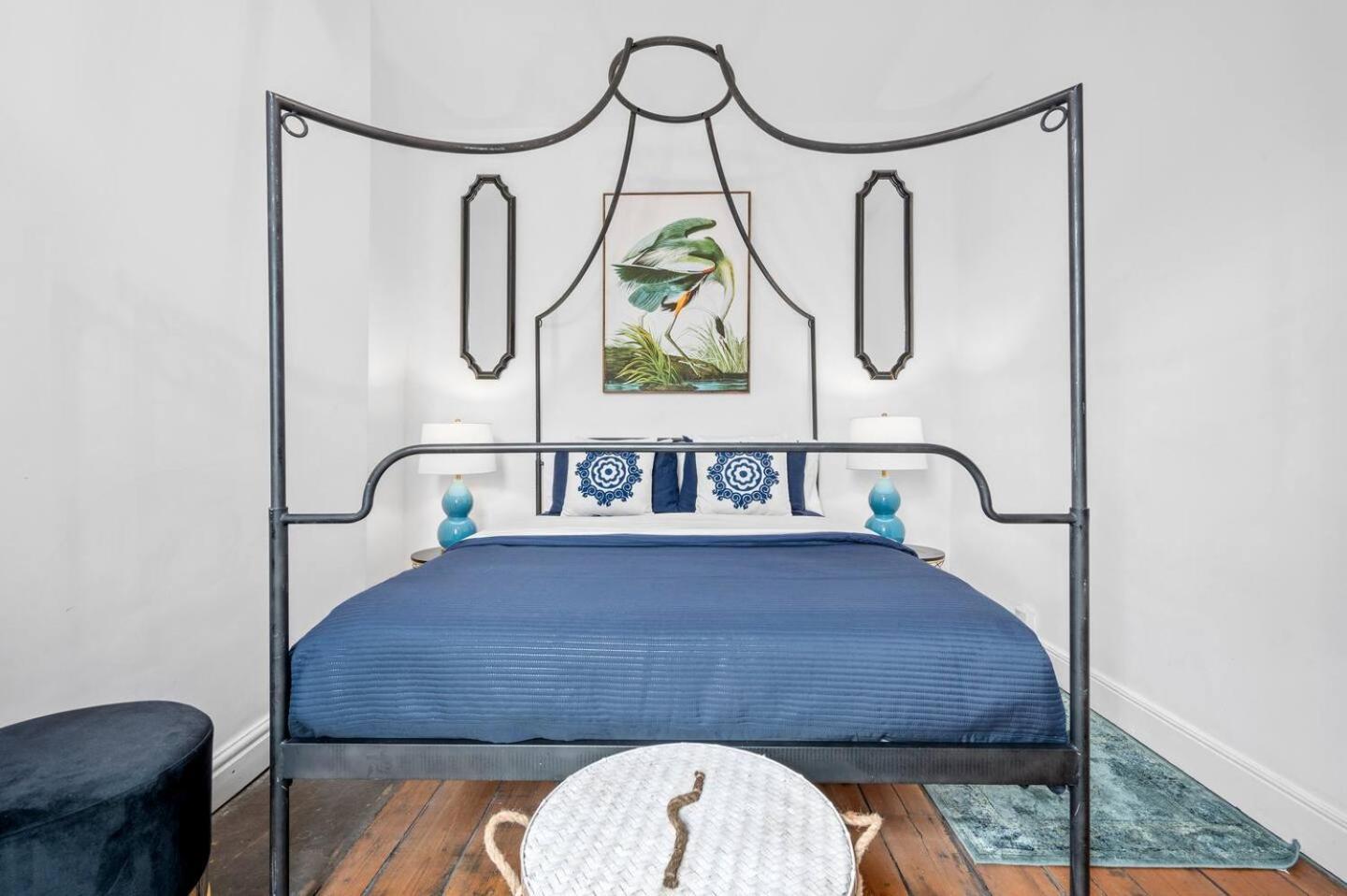 Vakantiehuis Large & Stylish Townhouse King Beds&free Parking *