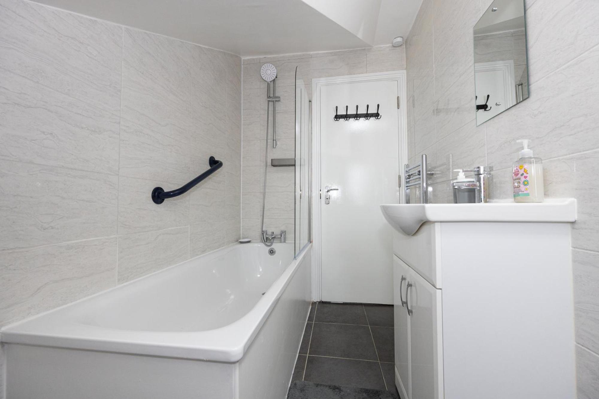 Modern Spacious 6bd Haven 8 Min From Centre Manchester