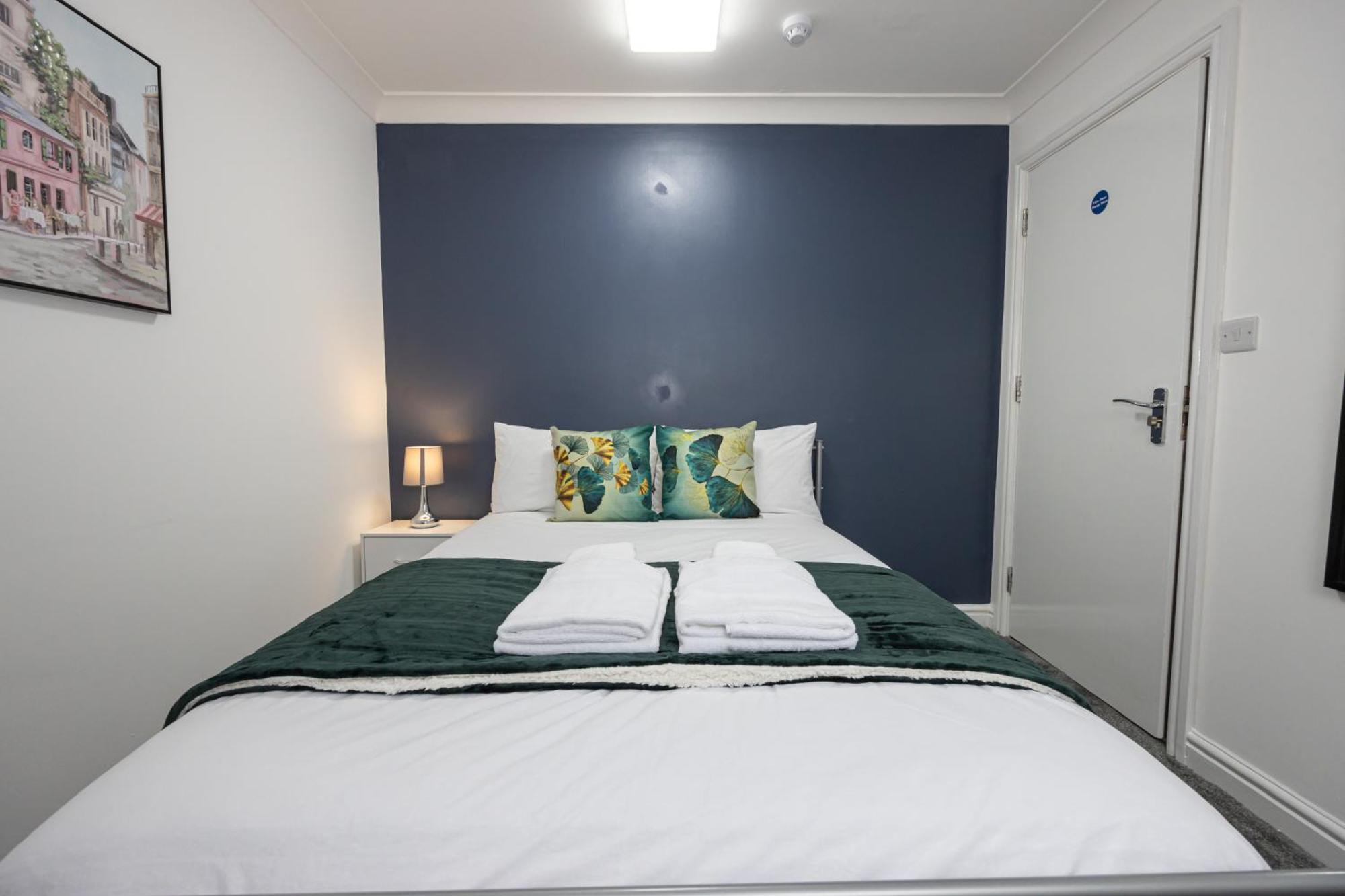 Holiday home Modern Spacious 6bd Haven 8 Min From Centre Manchester
