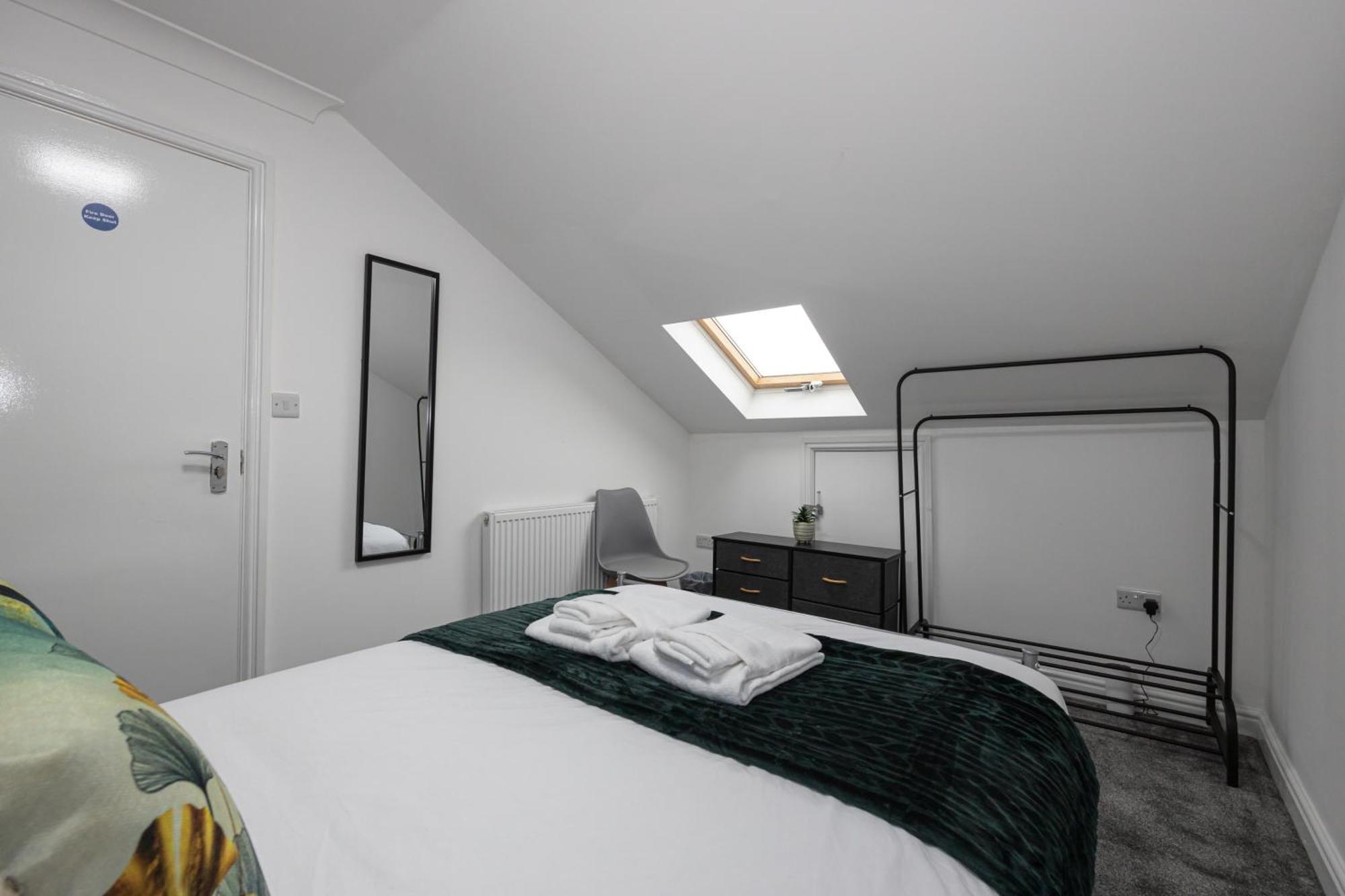 Modern Spacious 6bd Haven 8 Min From Centre