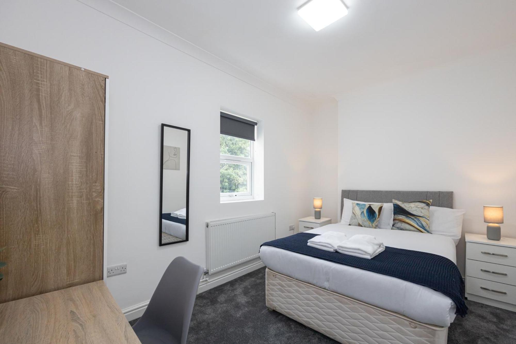 Modern Spacious 6bd Haven 8 Min From Centre * Manchester