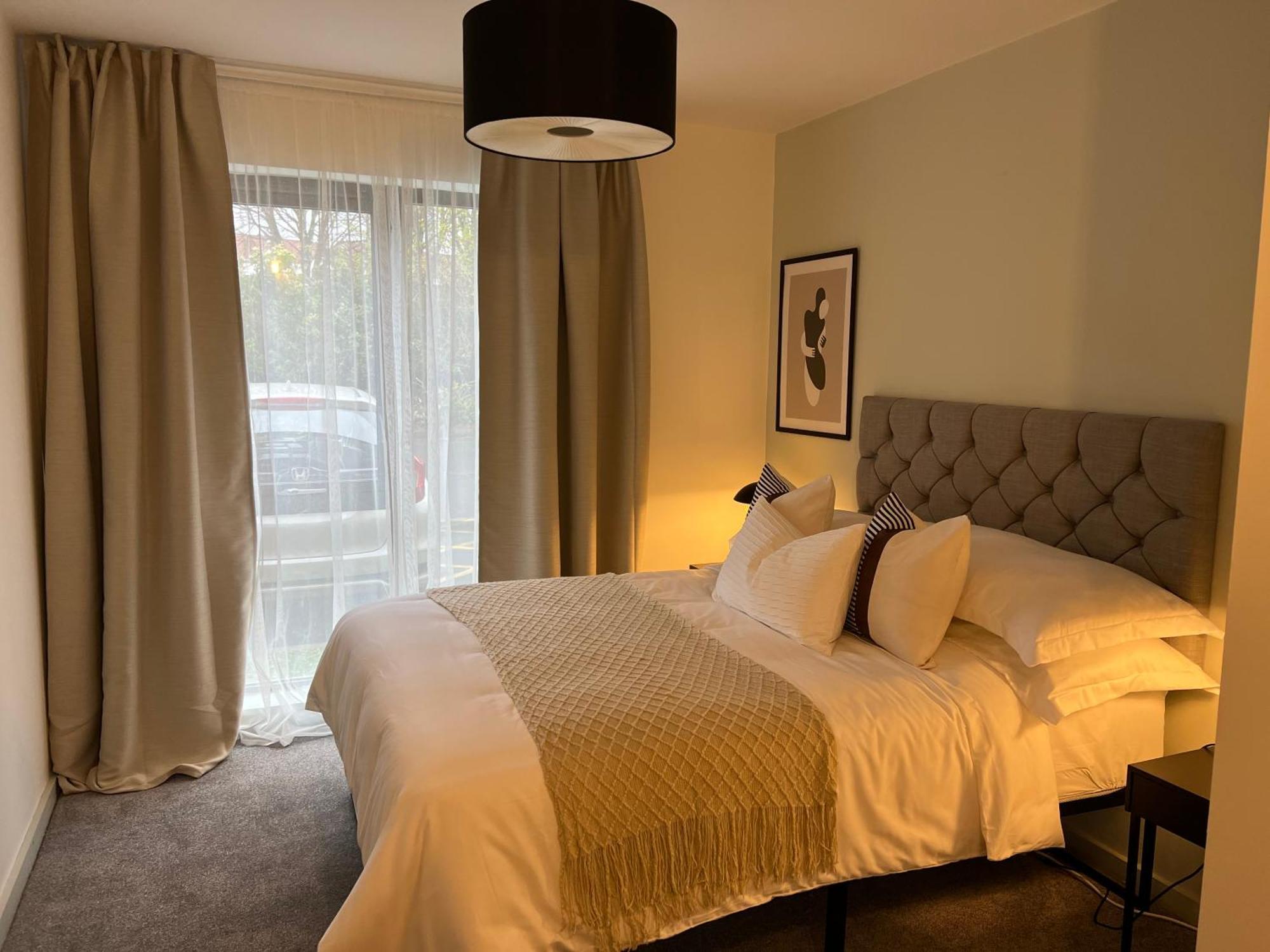 Stunning Centre From + Free Parking *