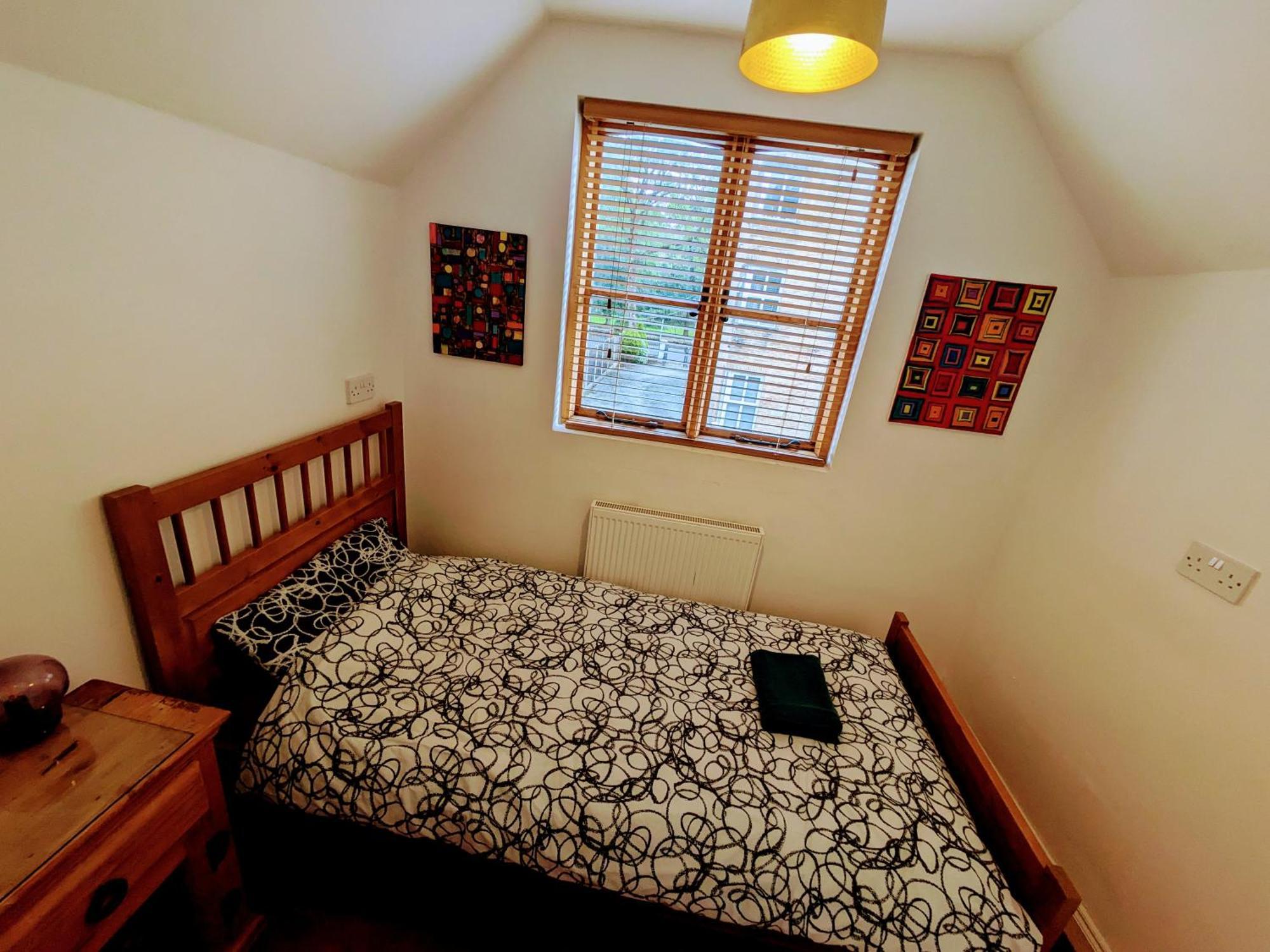 Detached House With Gated Parking In Whalley Range