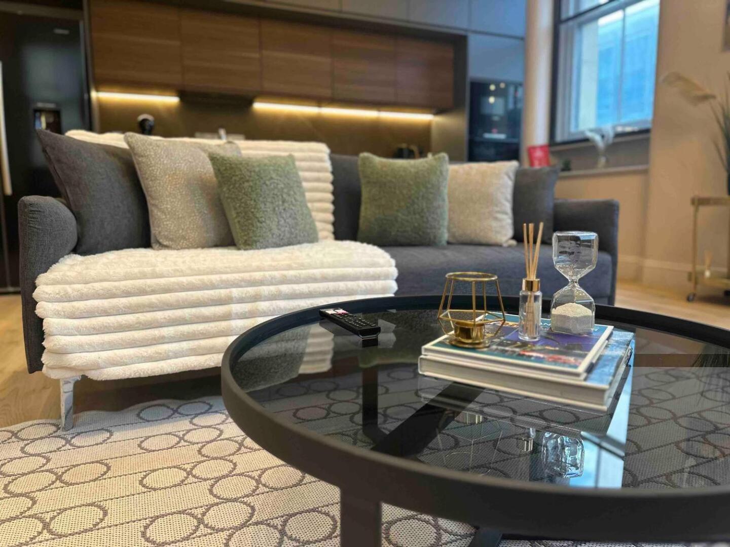 Luxury 2br Apt In City Centre *