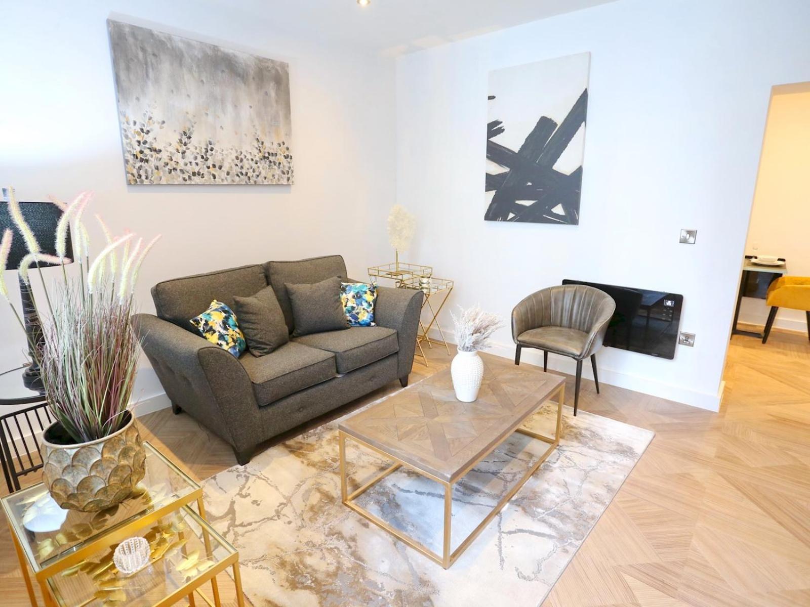Flat 205 - Duplex Flat Perfect For Couples - Walk To Pass The Keys * Manchester