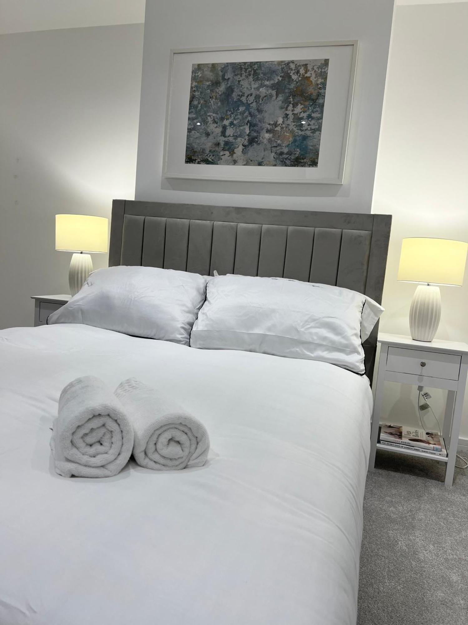 Entire House - Near Etihad Stadium And Vakantiehuis *