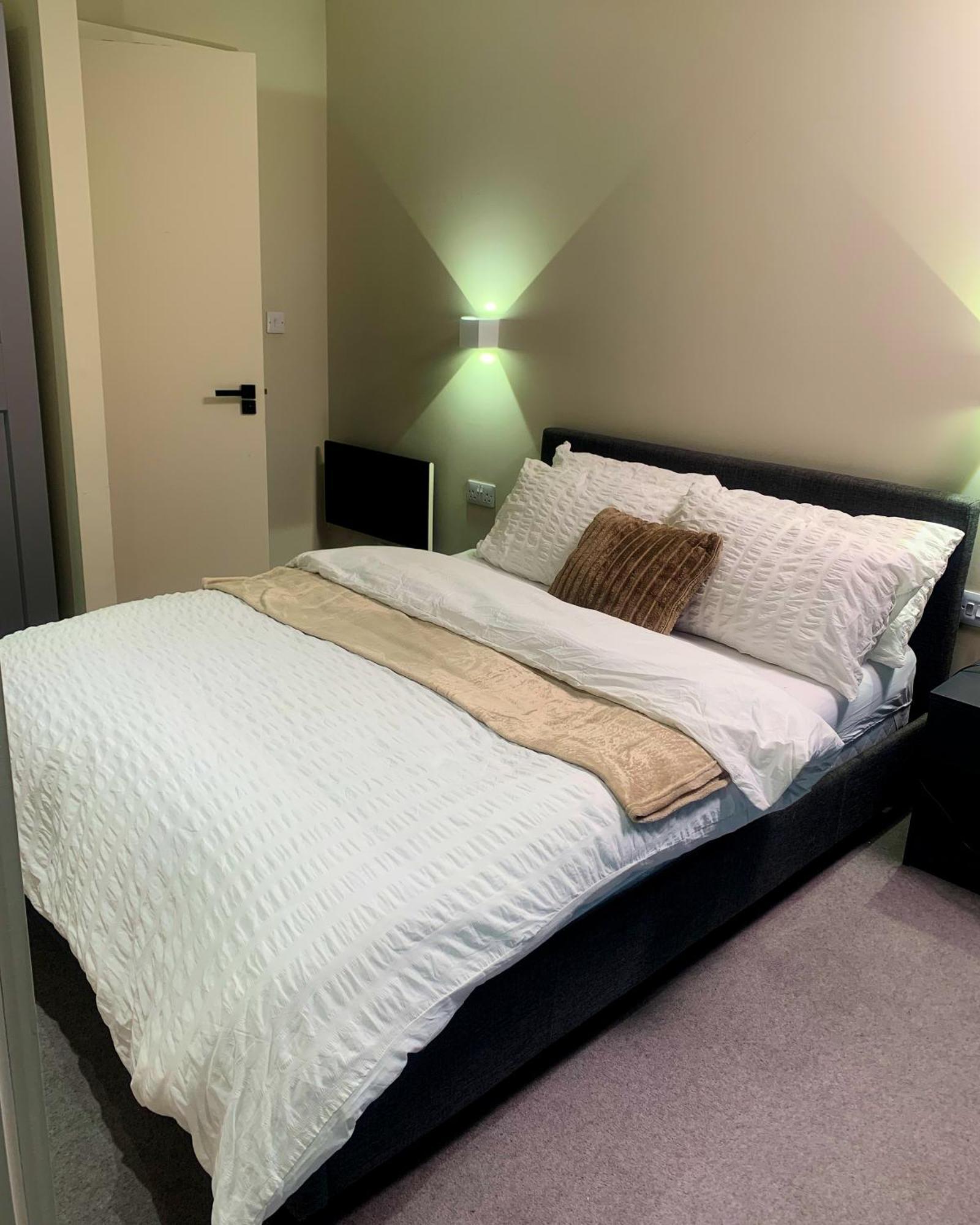 Apartment Sleek Haven Luxurious 2bed In Centre *