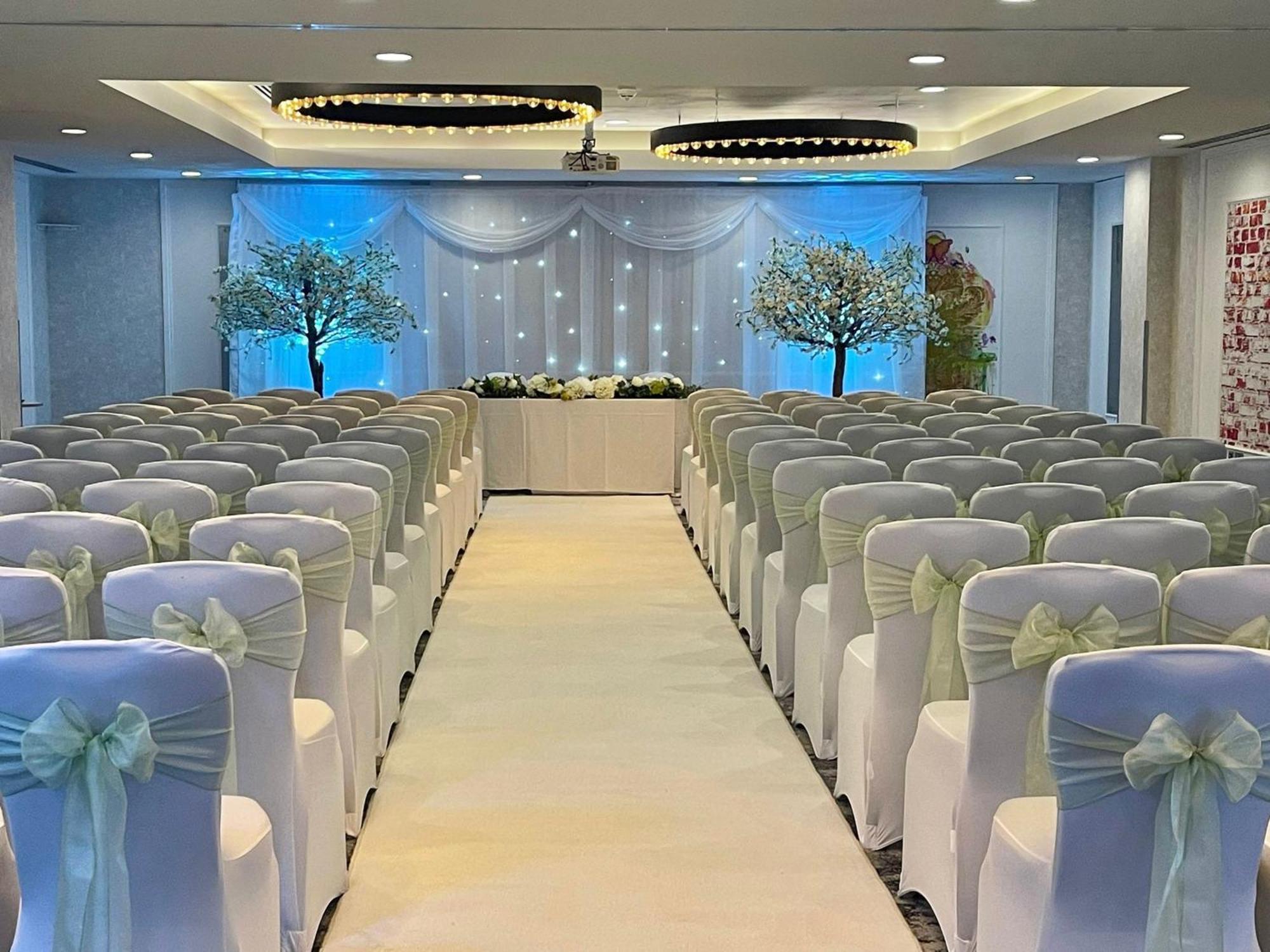 - Centre By Ihg 4*