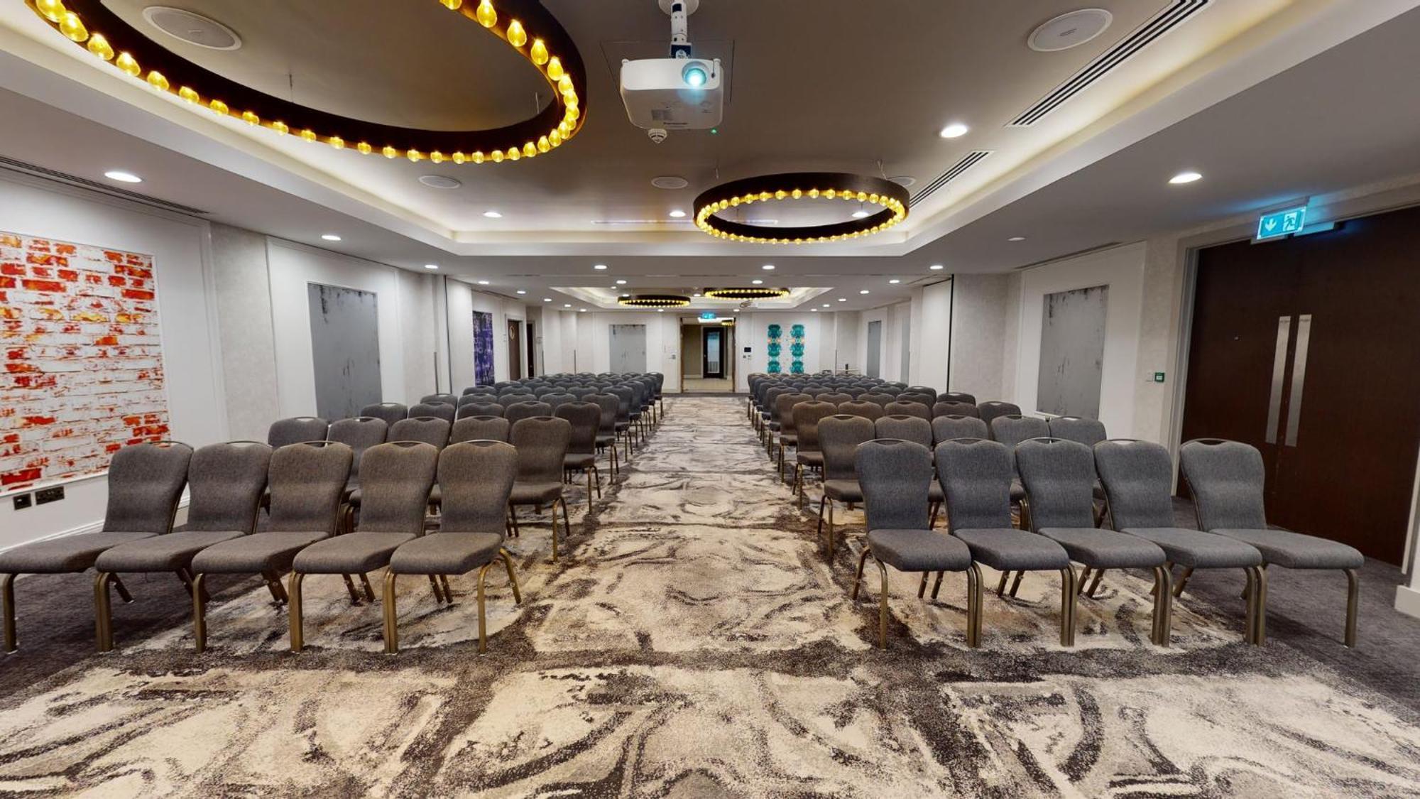 - Centre By Ihg 4* Manchester