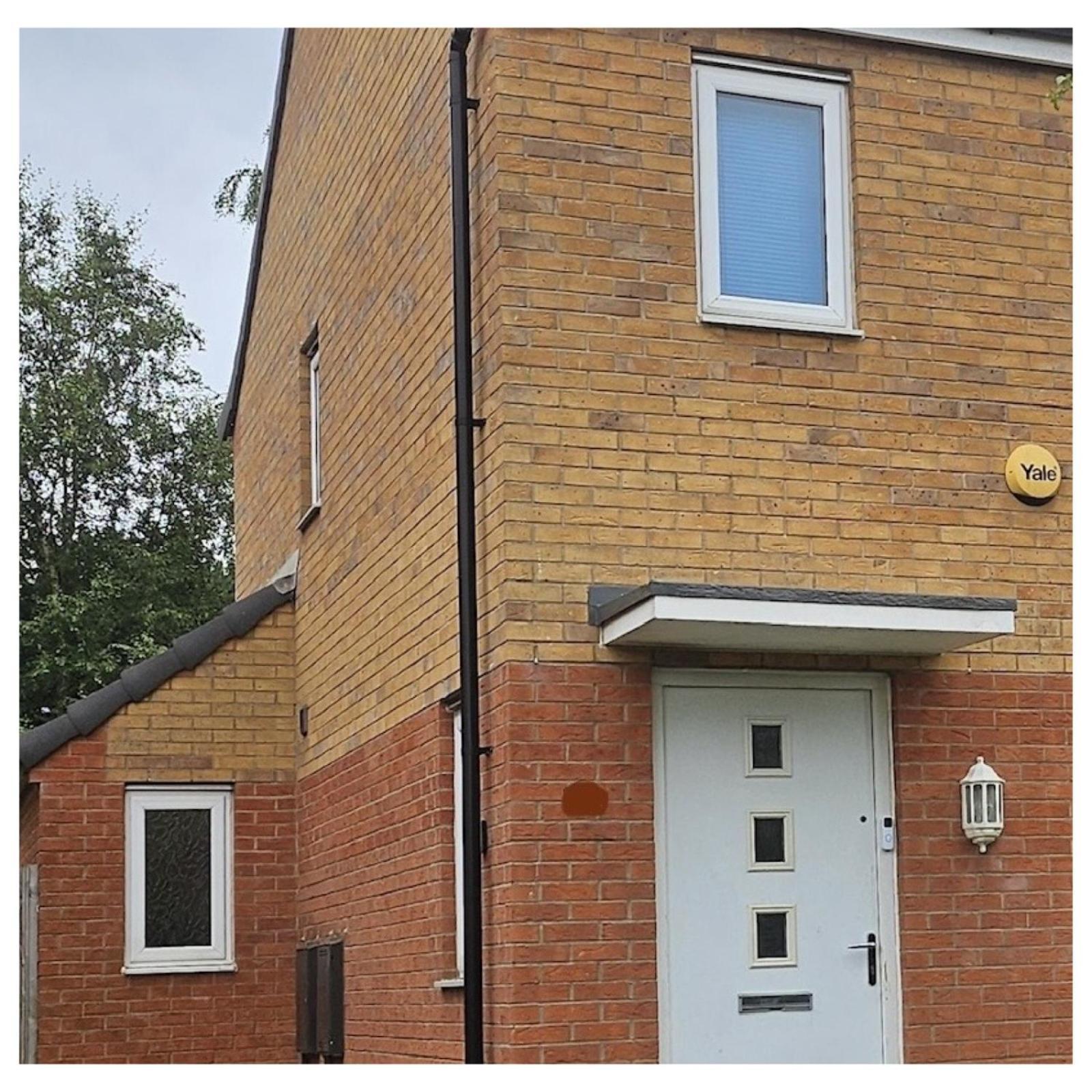 Apartment Superb Two Bedroom House Near Etihad & Coop Live - Free Parking Manchester