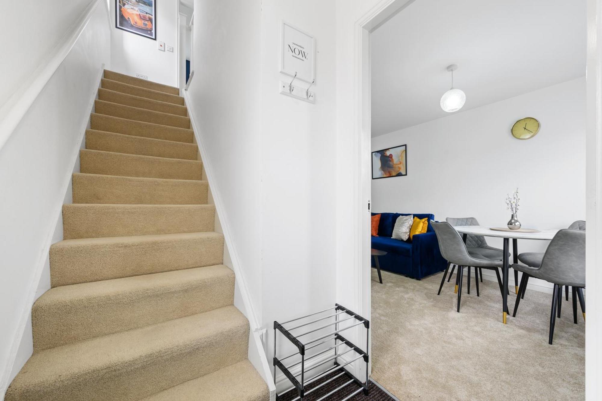 Superb Two Bedroom House Near Etihad & Coop Live - Free Parking Manchester