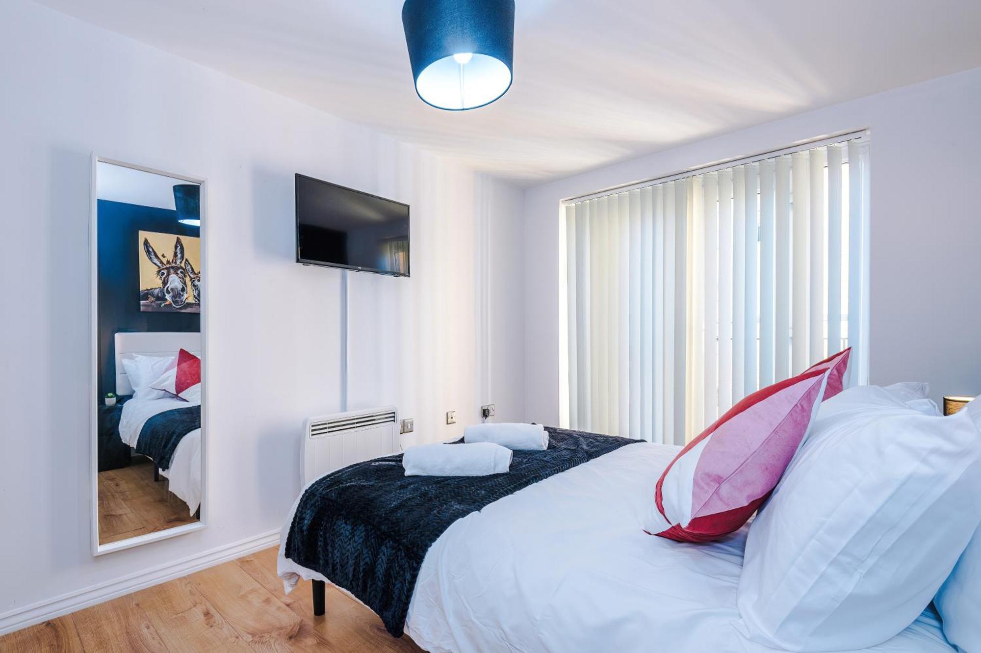 Apartment Fusion, Pool Table, Ps4, 2 Bedrooms Manchester