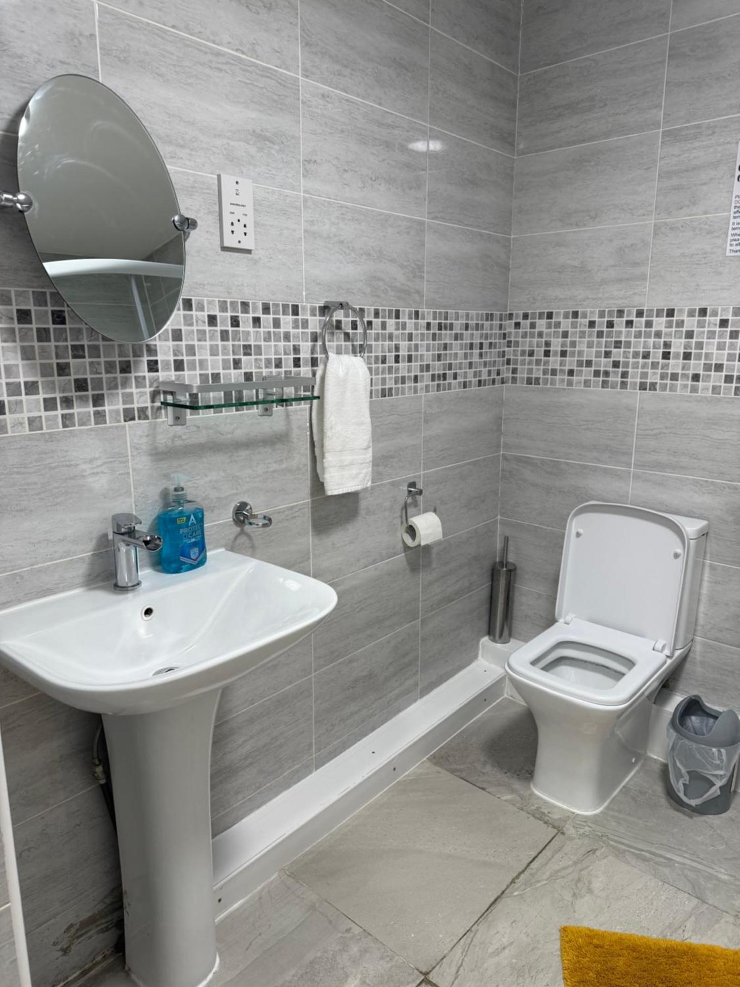 Rusholme Apartment *