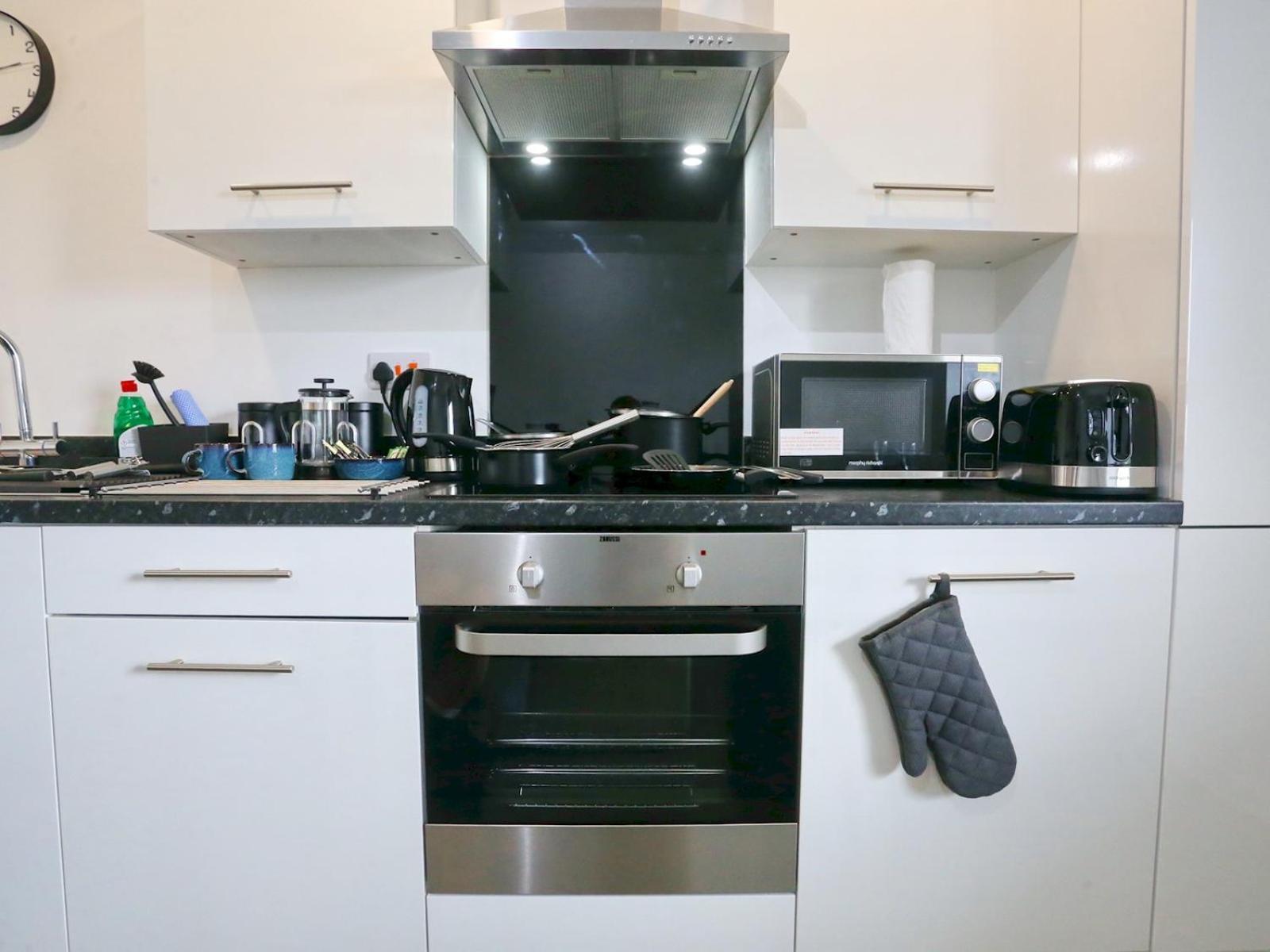 Pass The Keys Salford Quays Manc Flat With Free Parking Apartment *