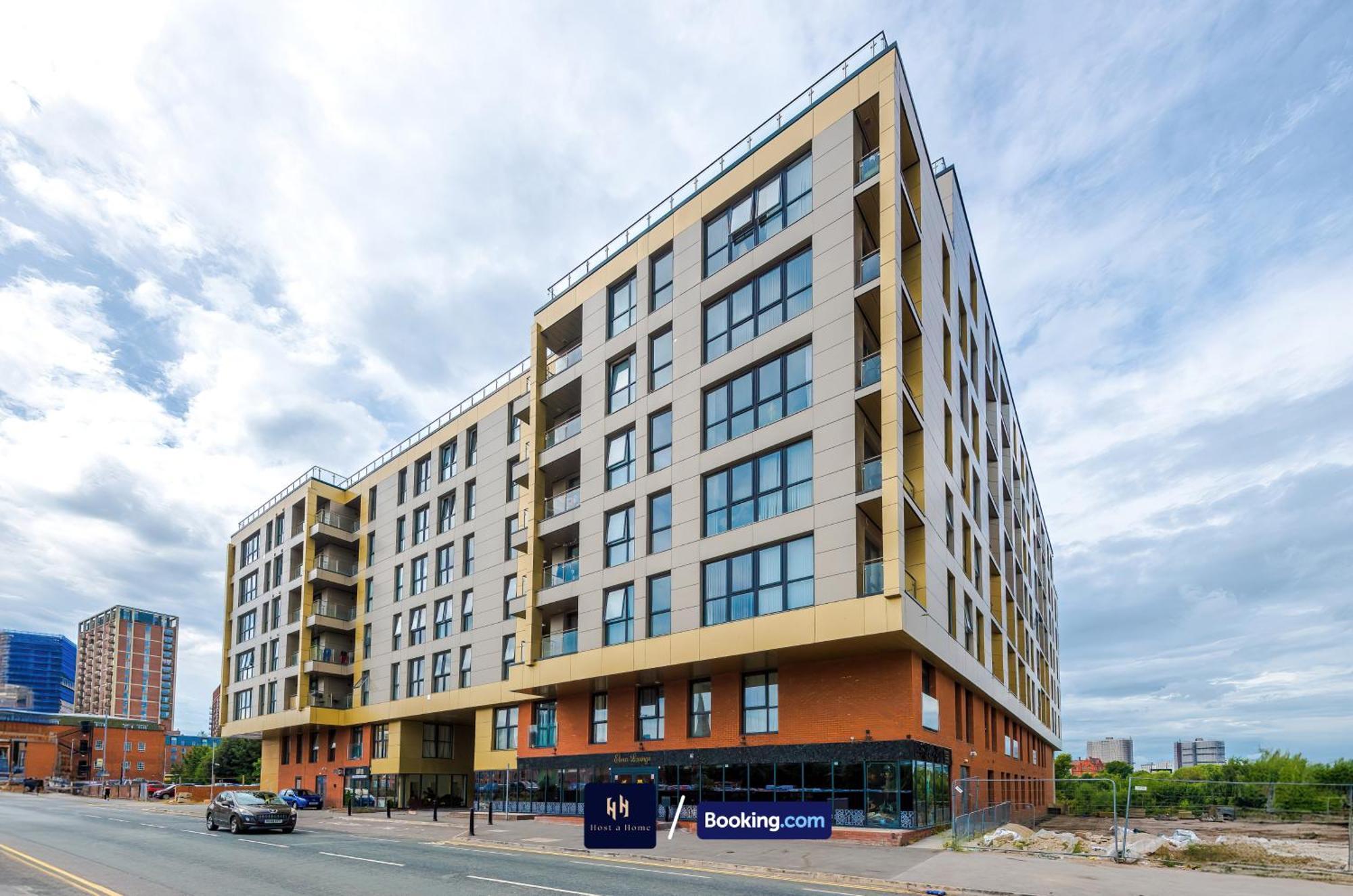 Large 2 Bedroom With Balcony By Host A Manchester