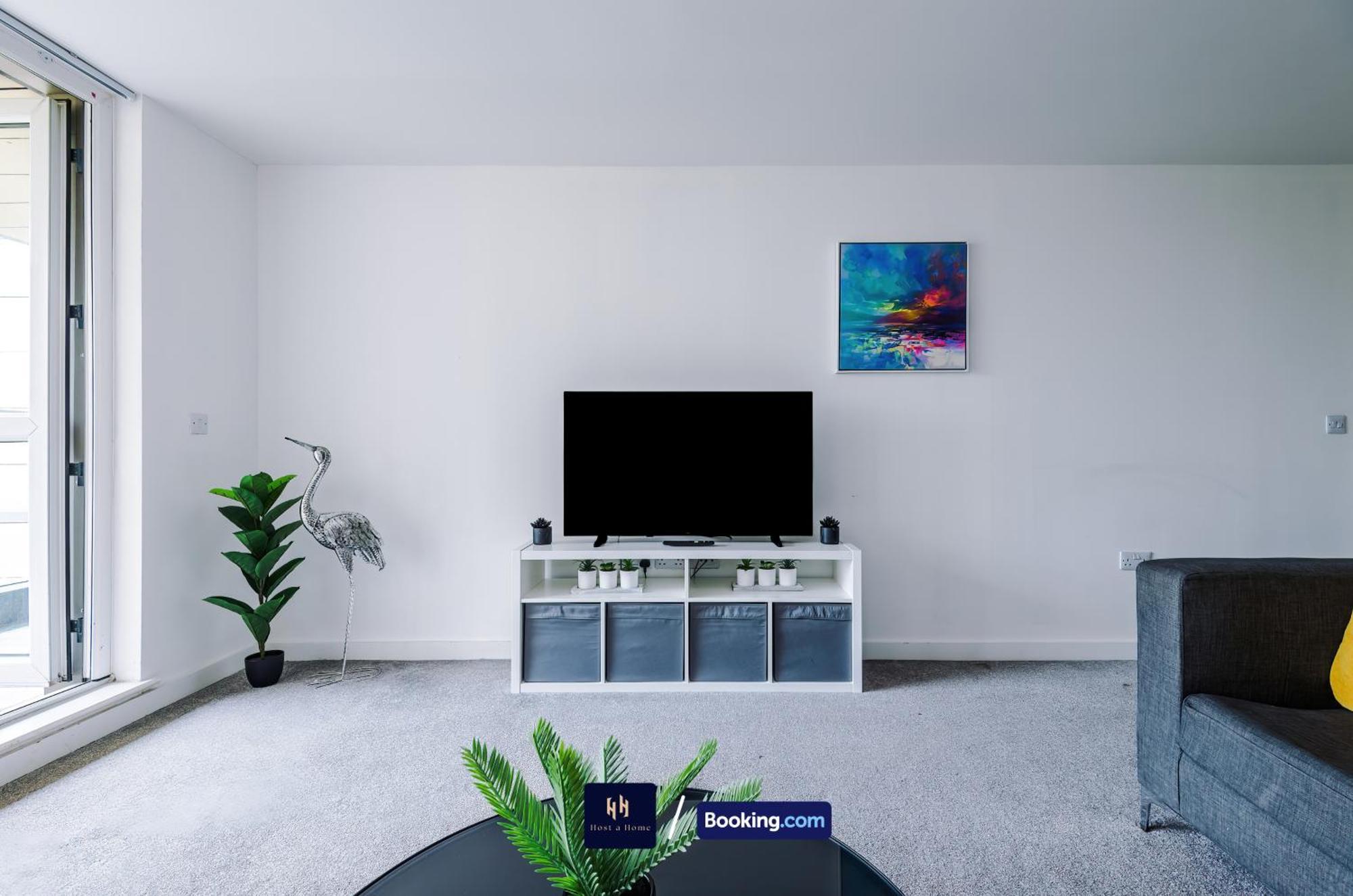 Apartment Large 2 Bedroom With Balcony By Host A Manchester