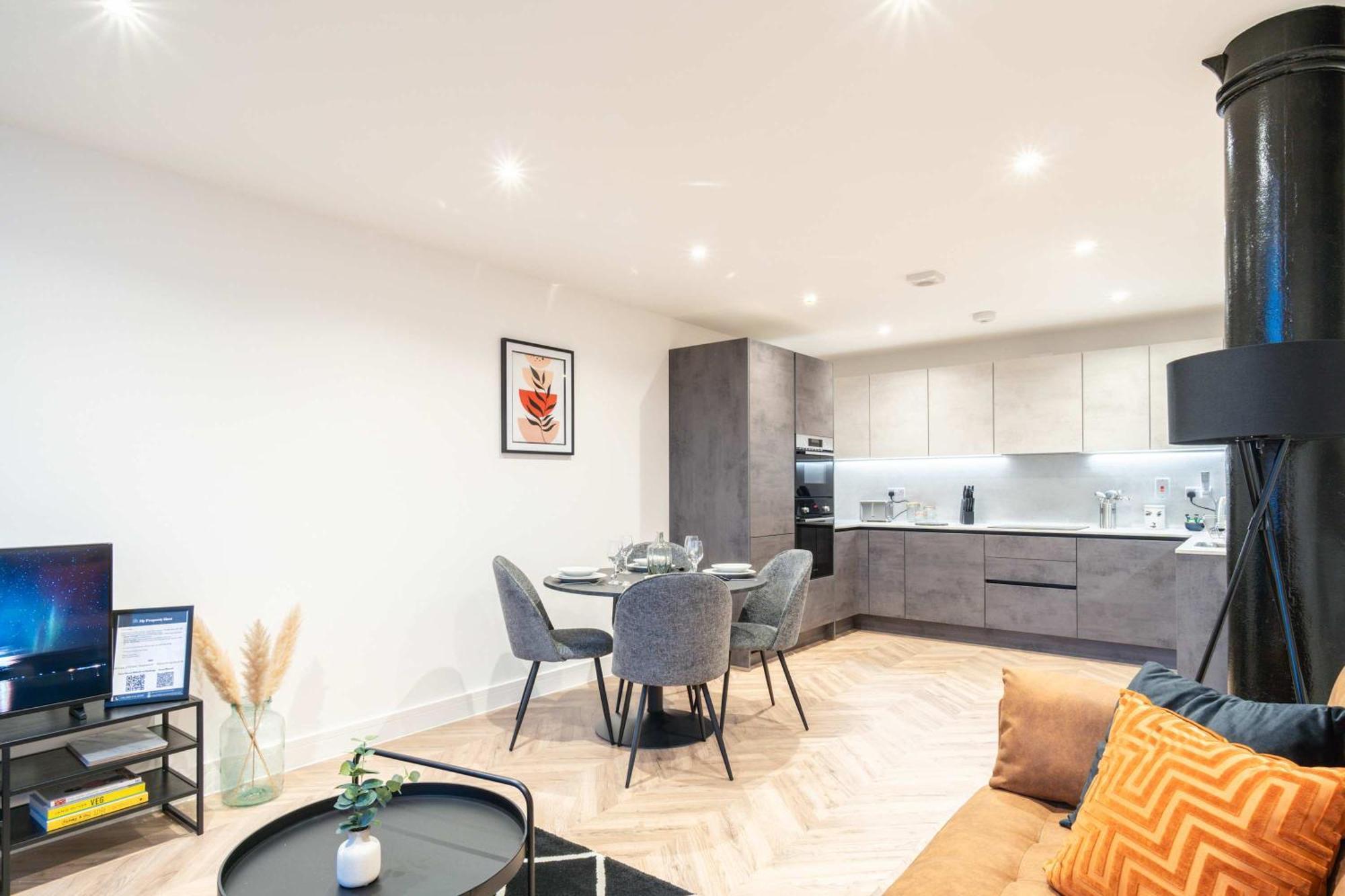 Modern 2 Bed Close To Etihad Apartment Manchester