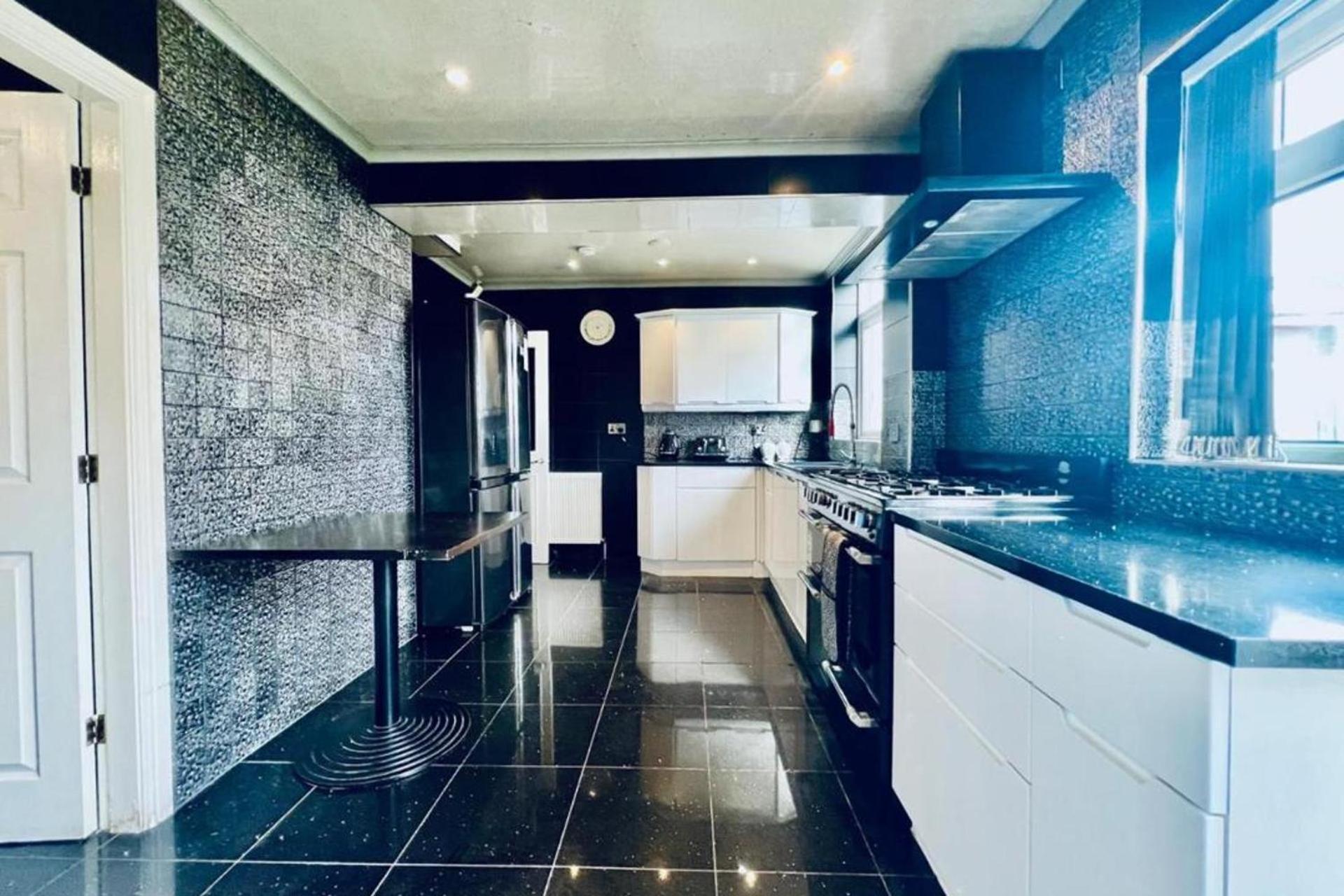 Vakantiehuis Sweet - Spacious 7br House