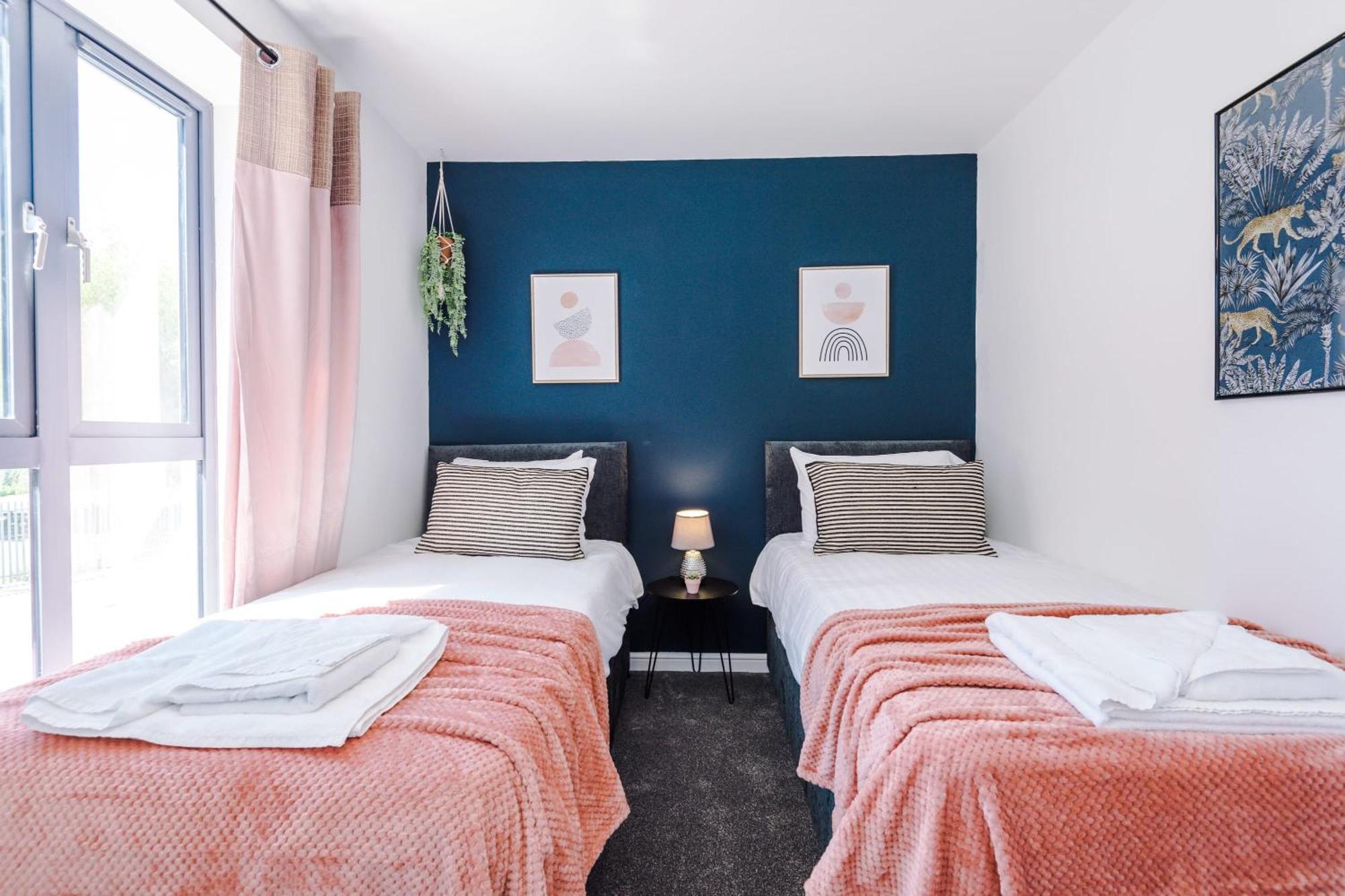 Rest&recharge At Waterway House * Manchester