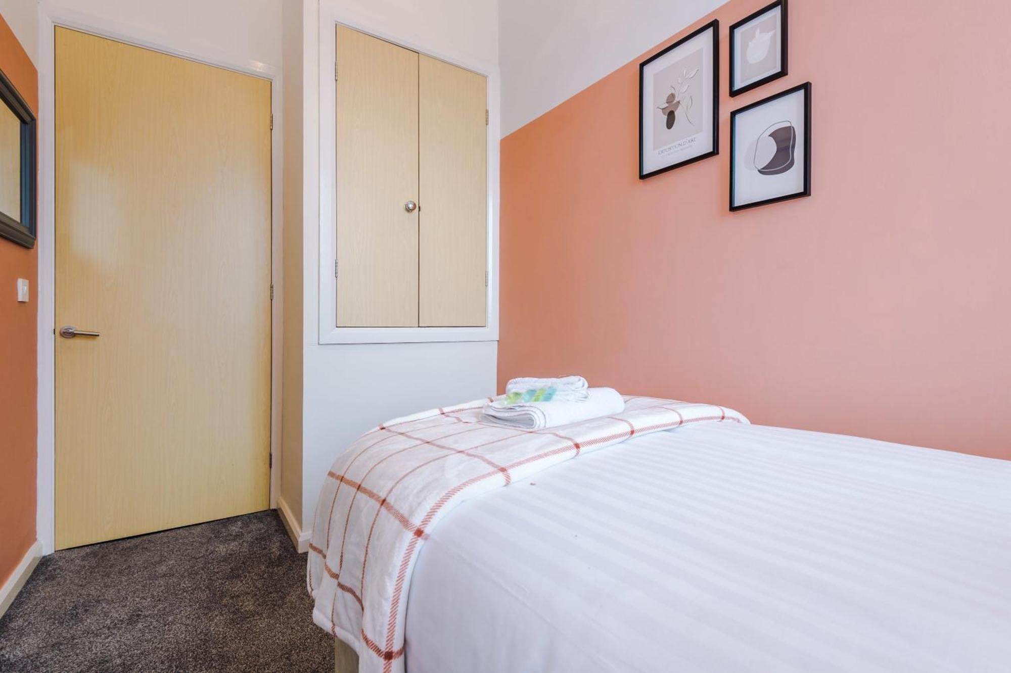 Vakantiehuis Coop Live Arena & Etihad Stadium 3bedroom House W Secure Parking By Rest&recharge Manchester