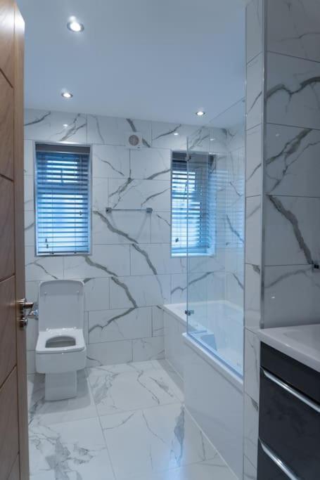 Apartment Luxury 4 Bedroom Manchester