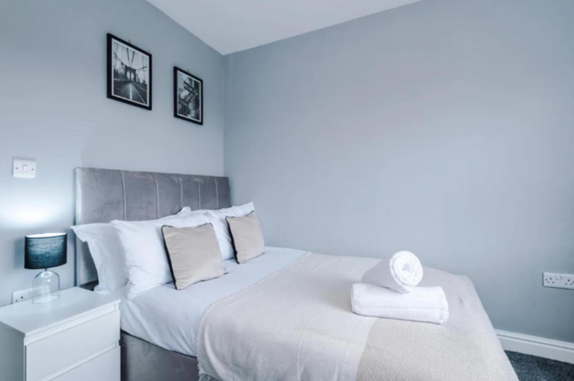 Charming 3-bed House Manchester