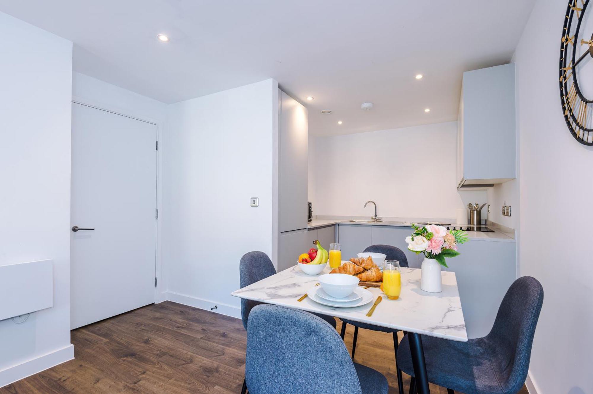 Waterhouse Suite: Modern 2-bed In Centre