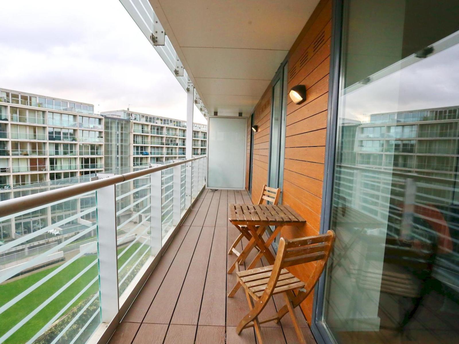 Pass The Keys Stunning Views Canal Side Flat With Free Parking * Manchester