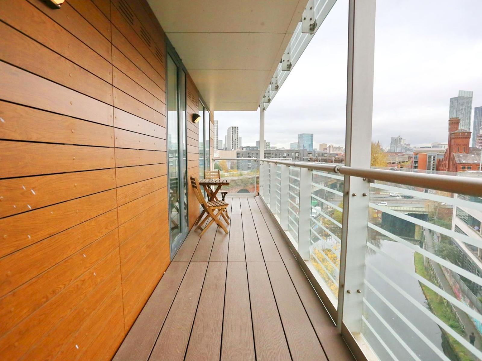 Pass The Keys Stunning Views Canal Side Flat With Free Parking Manchester