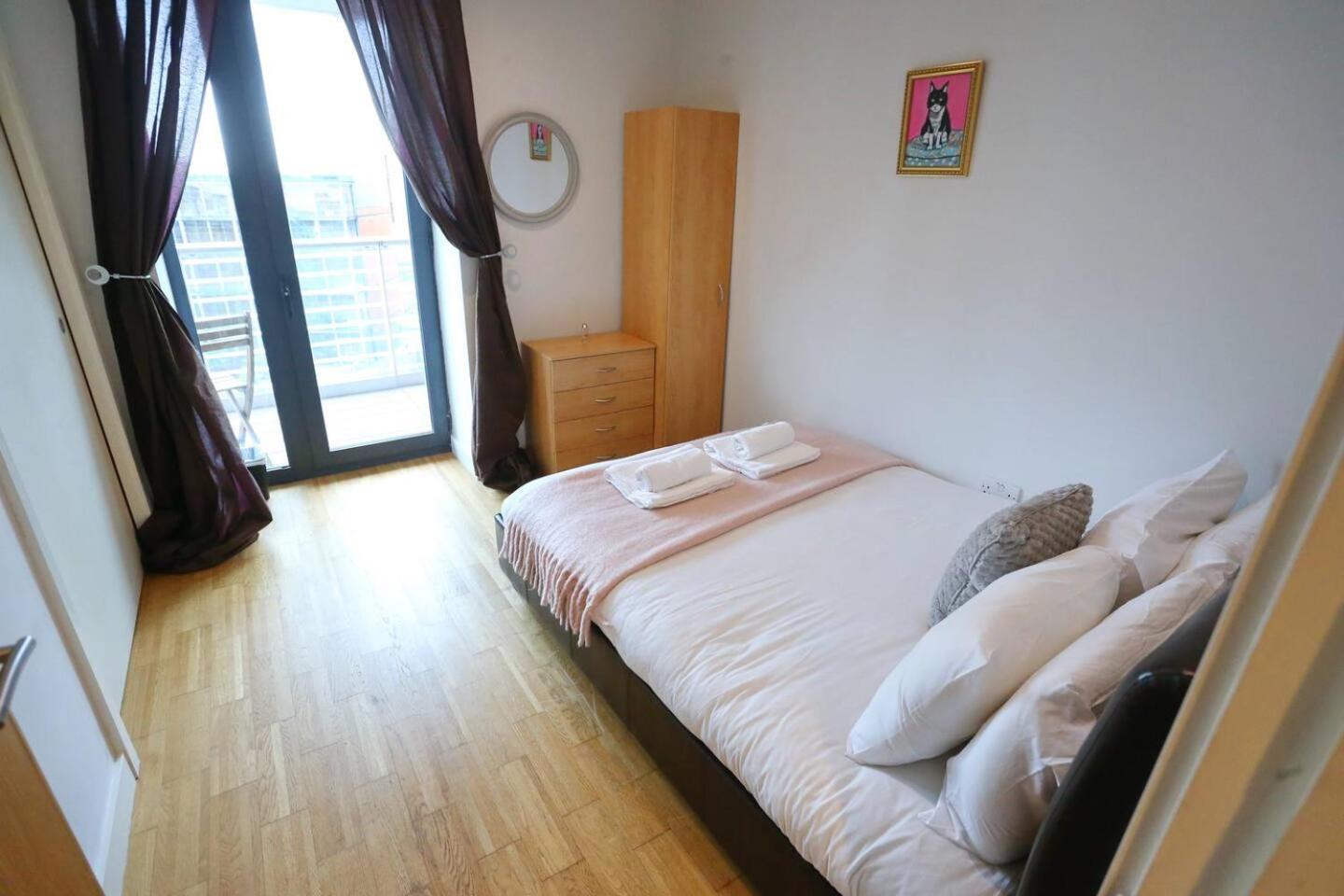 Apartment Pass The Keys Stunning Views Canal Side Flat With Free Parking