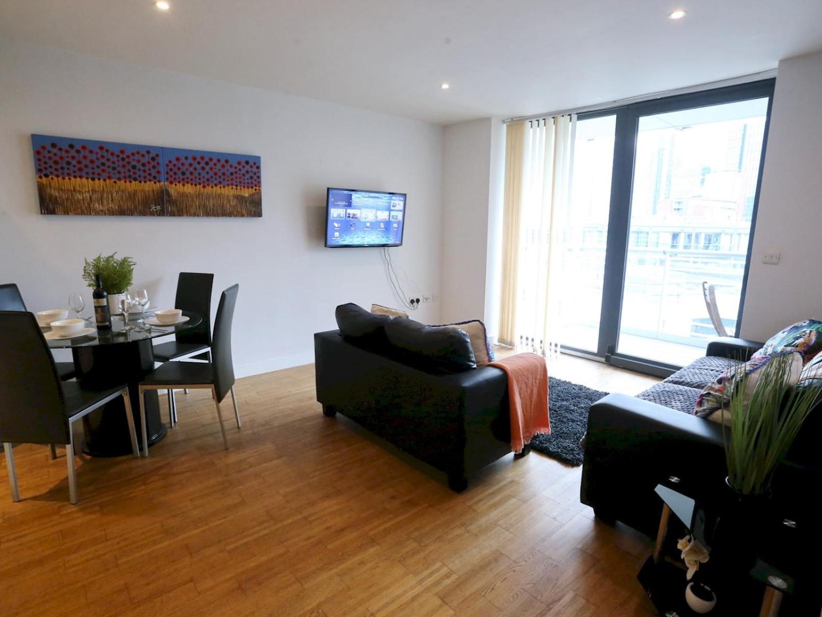 Pass The Keys Stunning Views Canal Side Flat With Free Parking Apartment