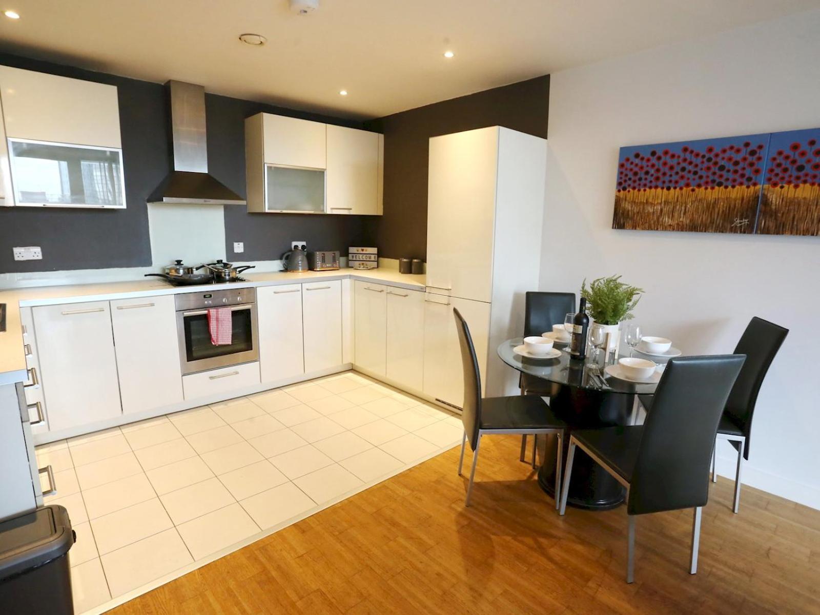 Pass The Keys Stunning Views Canal Side Flat With Free Parking